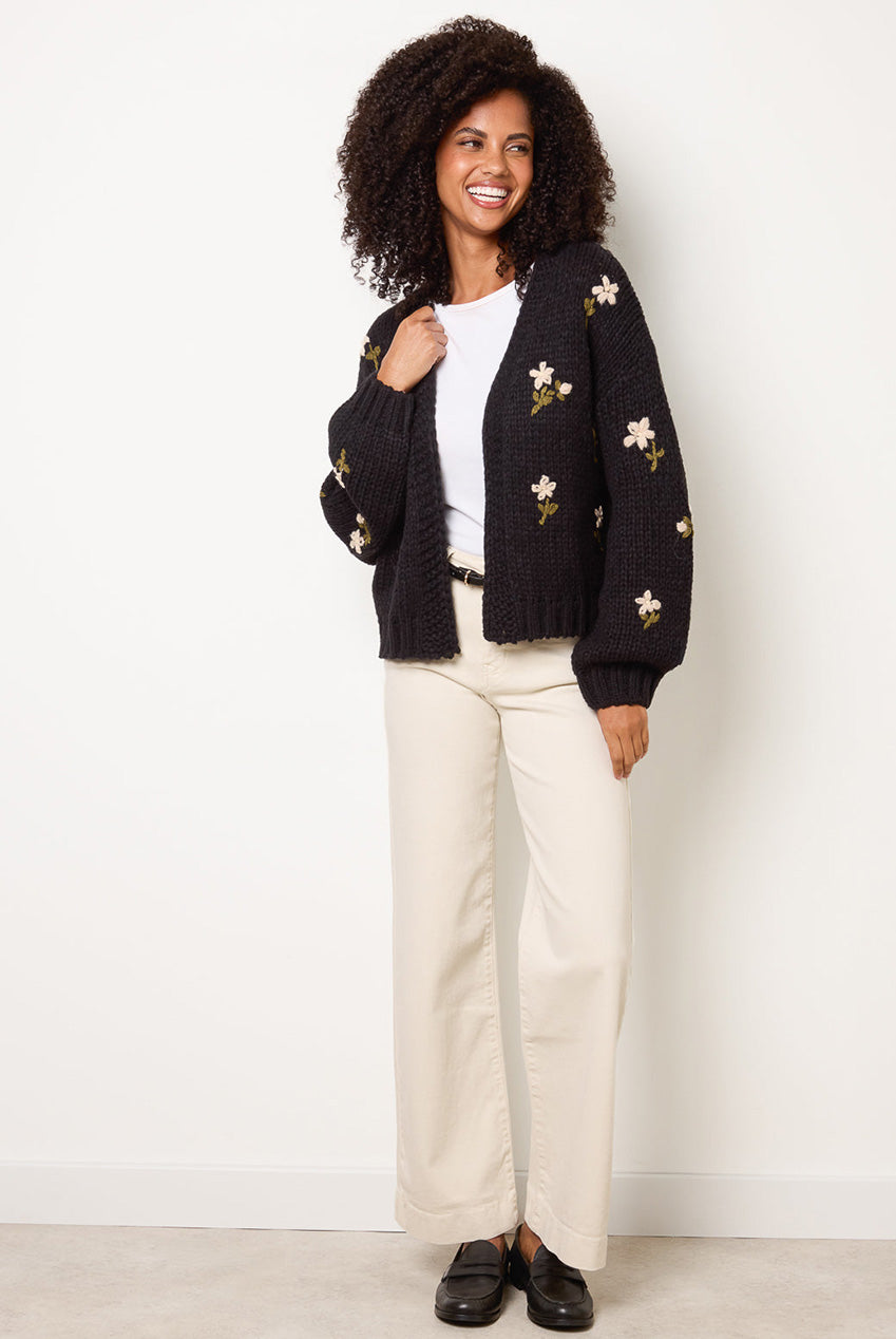 Flower Embroidery Detailed Cardigan WF5426BV003