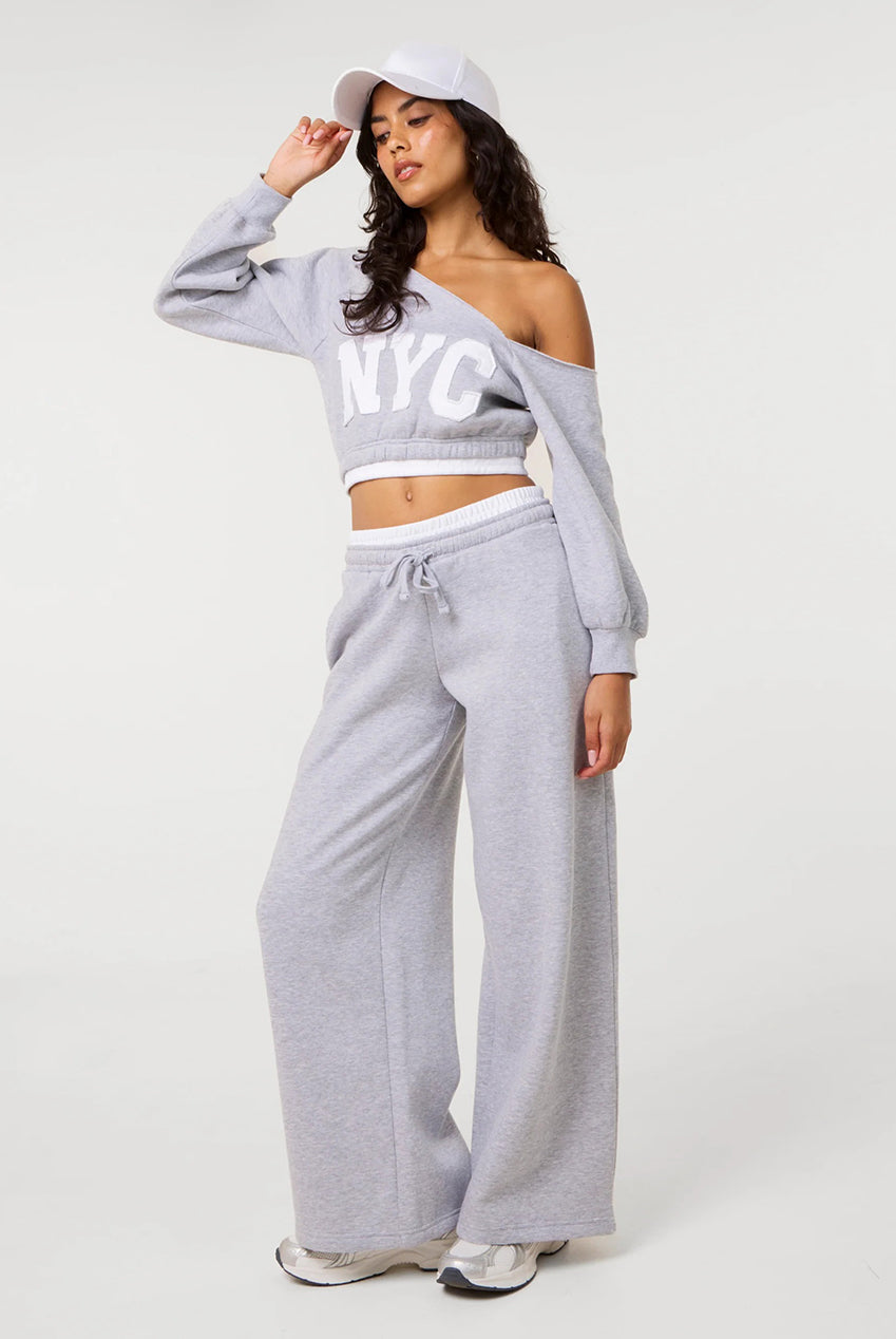 Off The Shoulder Graphic Sweatshirt AW26000P019
