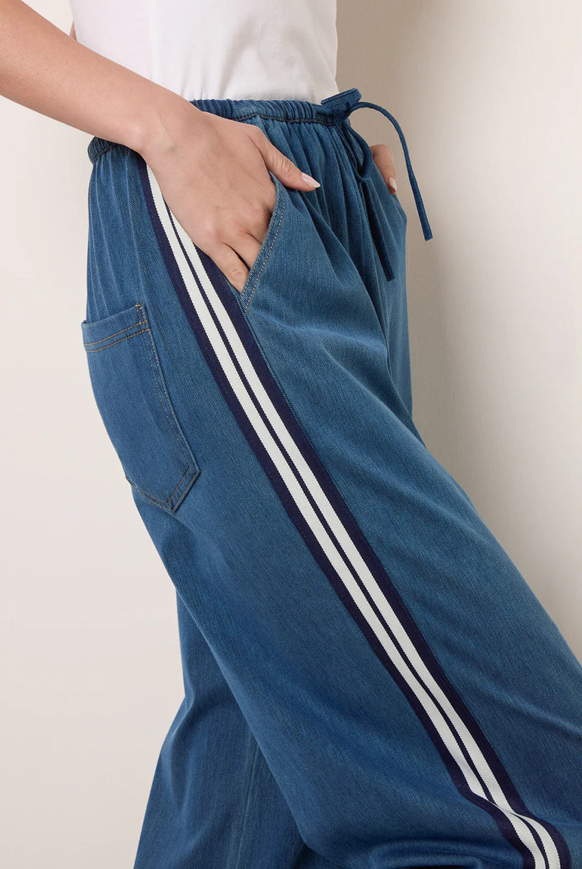 Stripe Trousers With Elasticated Waist BV269247018