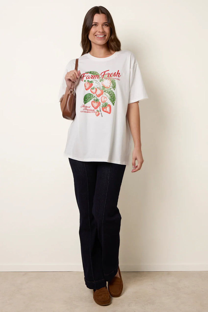Strawberry Graphic Print Crew-Neck T-shirt BV3830014