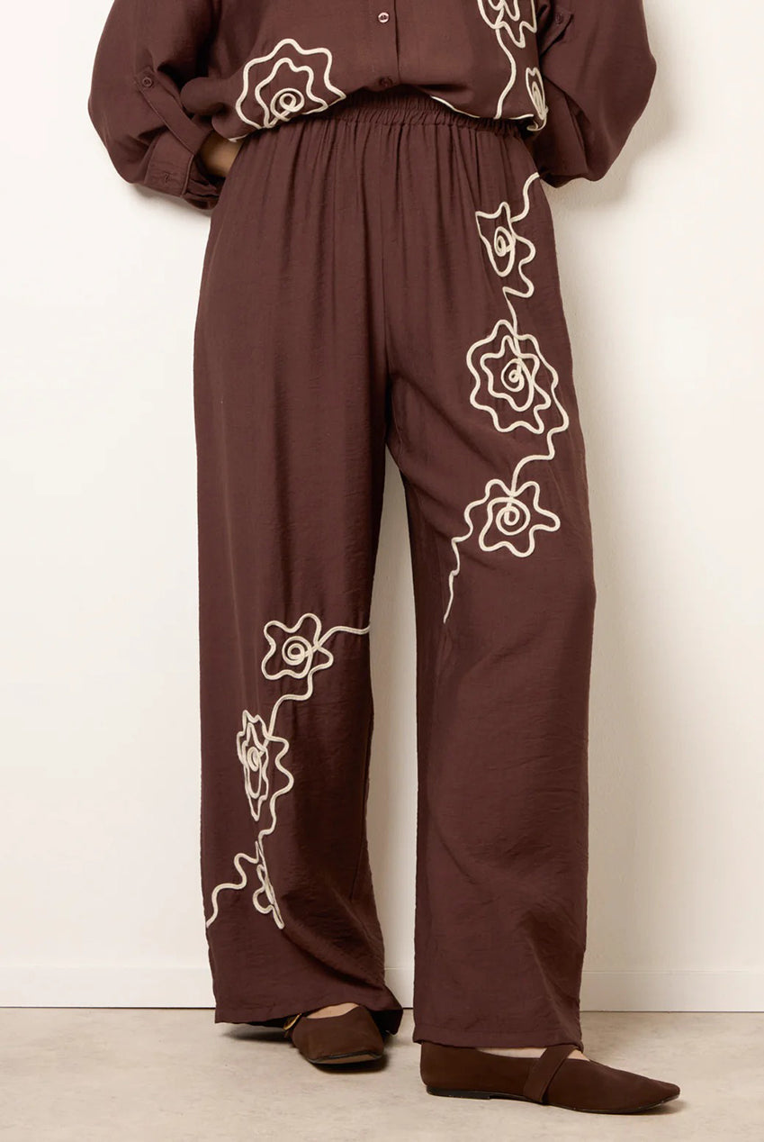Floral Embroidery Trousers WF5766BV369
