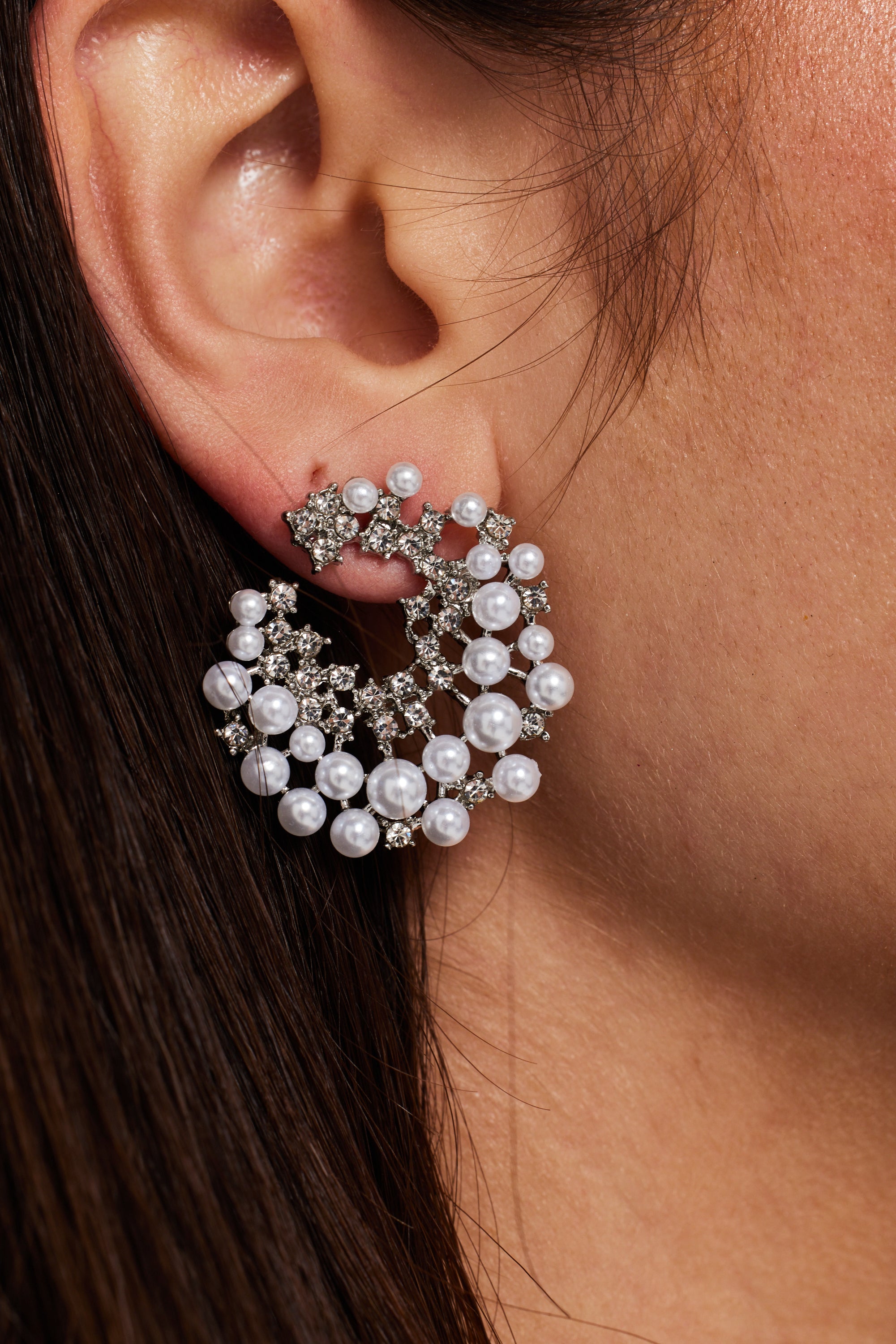 Pearl And Rhinestone Irregular Round Shape Stud Earrings SS24ER15