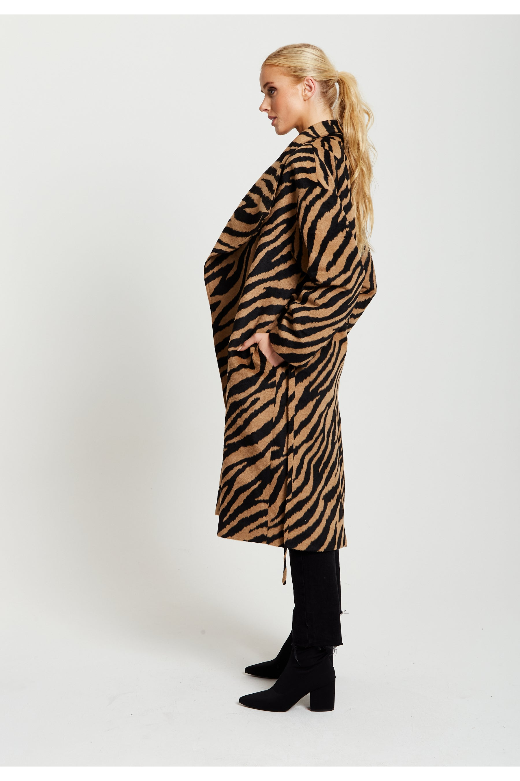Zebra Print Longline Coat In Brown And Black F3-170-LIQ22AW047-B