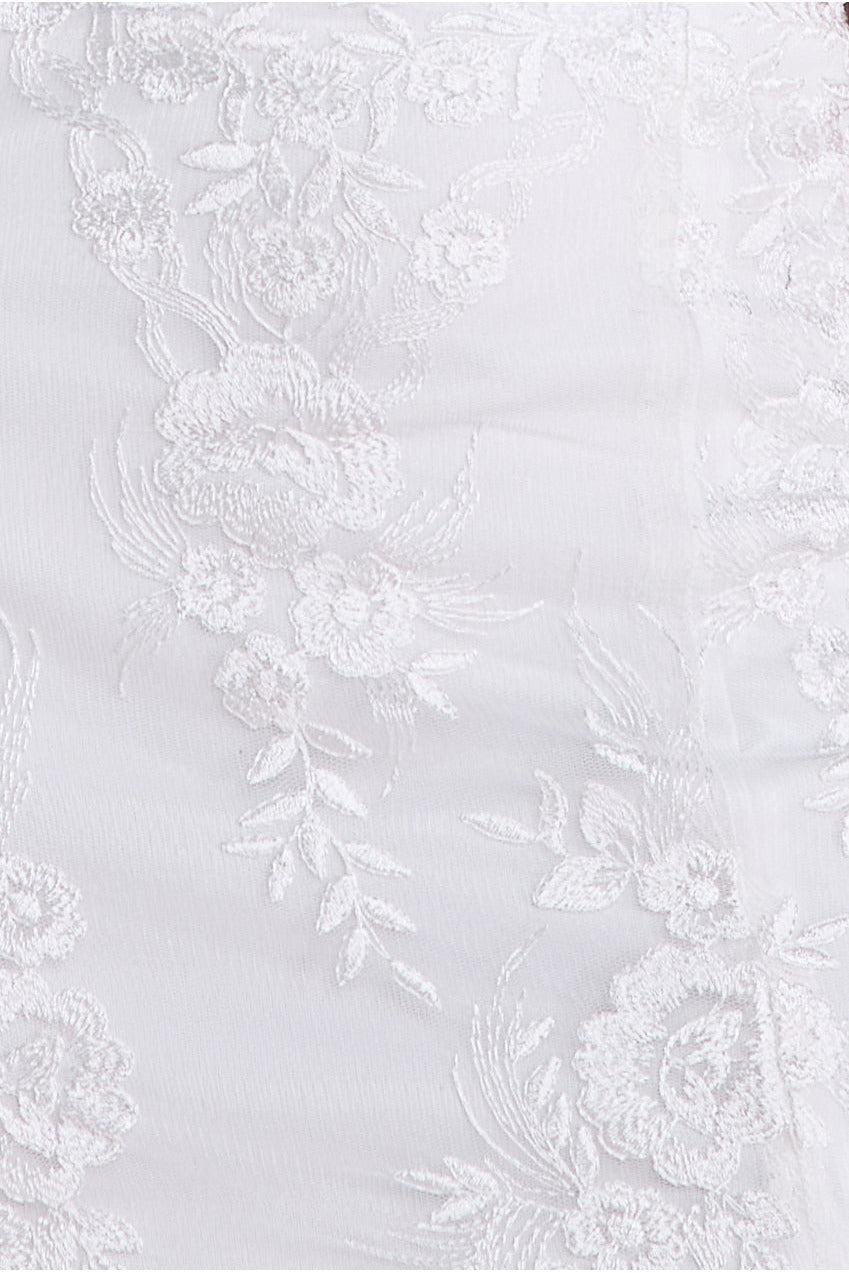 Scalloped Edge Lace Co-ord With Split - White DR3109