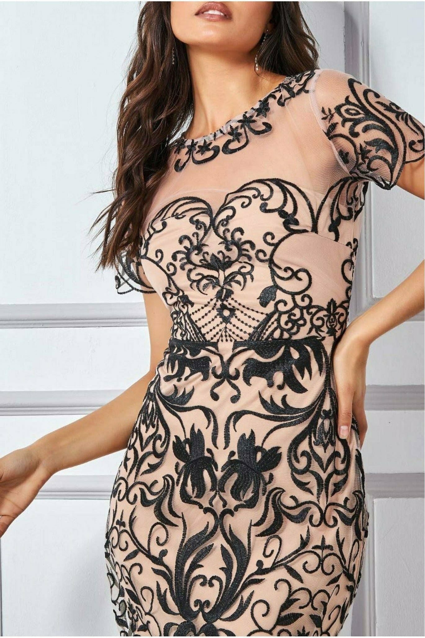 Mesh & Lace Maxi With Scalloped Hem - Black DR3253