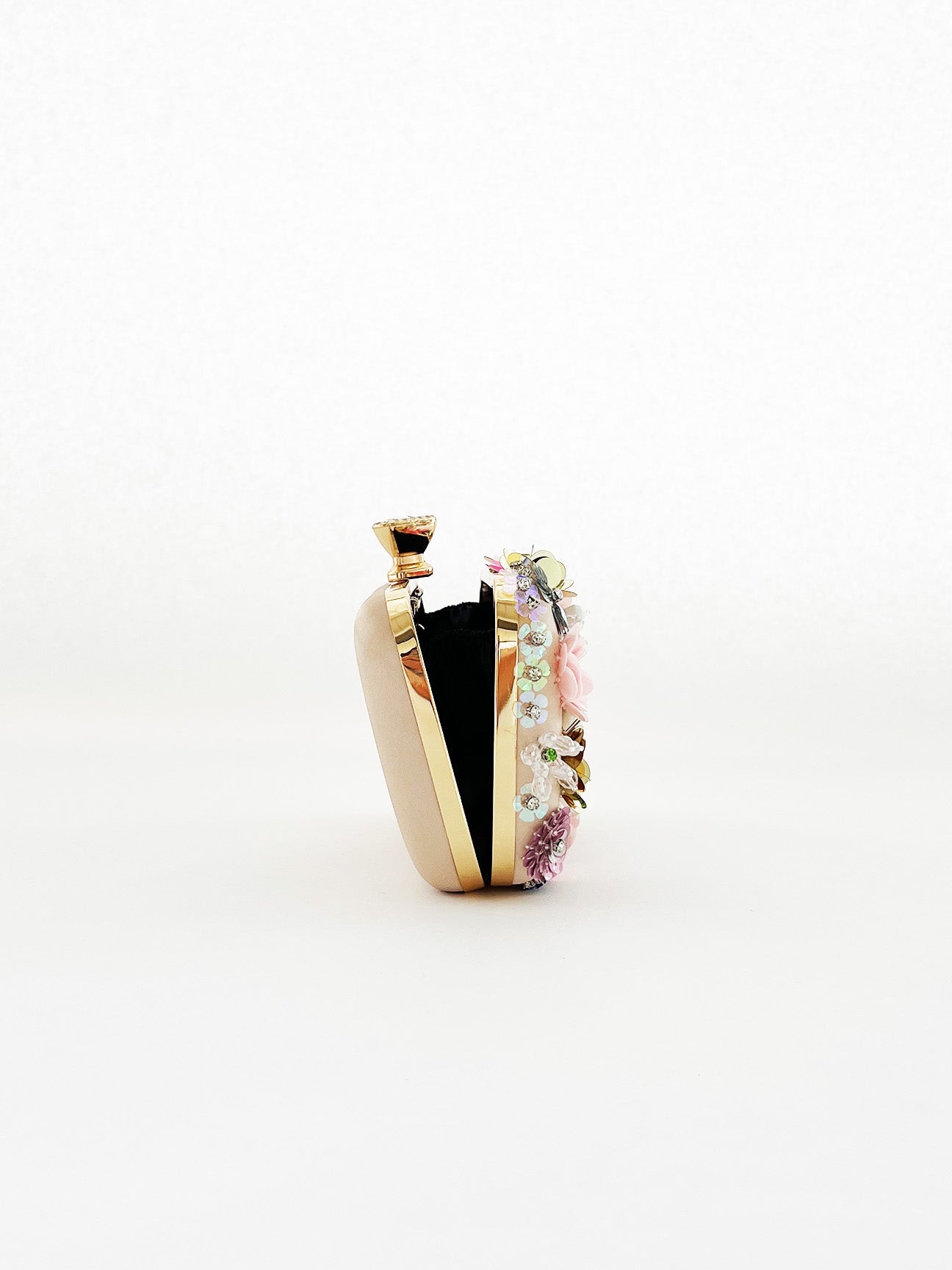 Floral Applique Clutch Bag In Cream HB330730