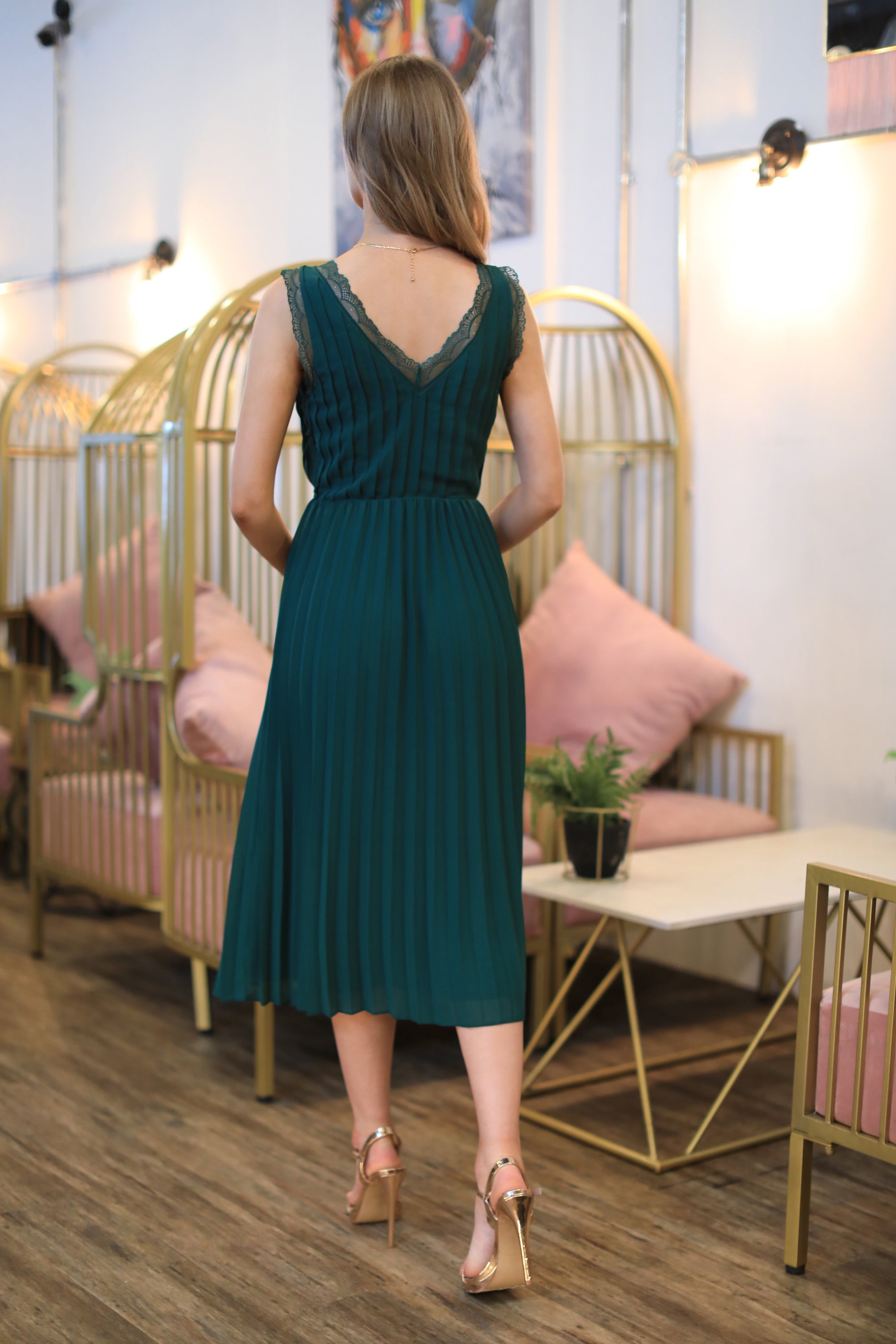 Dark Green Sleeveless Lace Trim Wrap Front Pleated Chiffon Midi Dress DR0000428