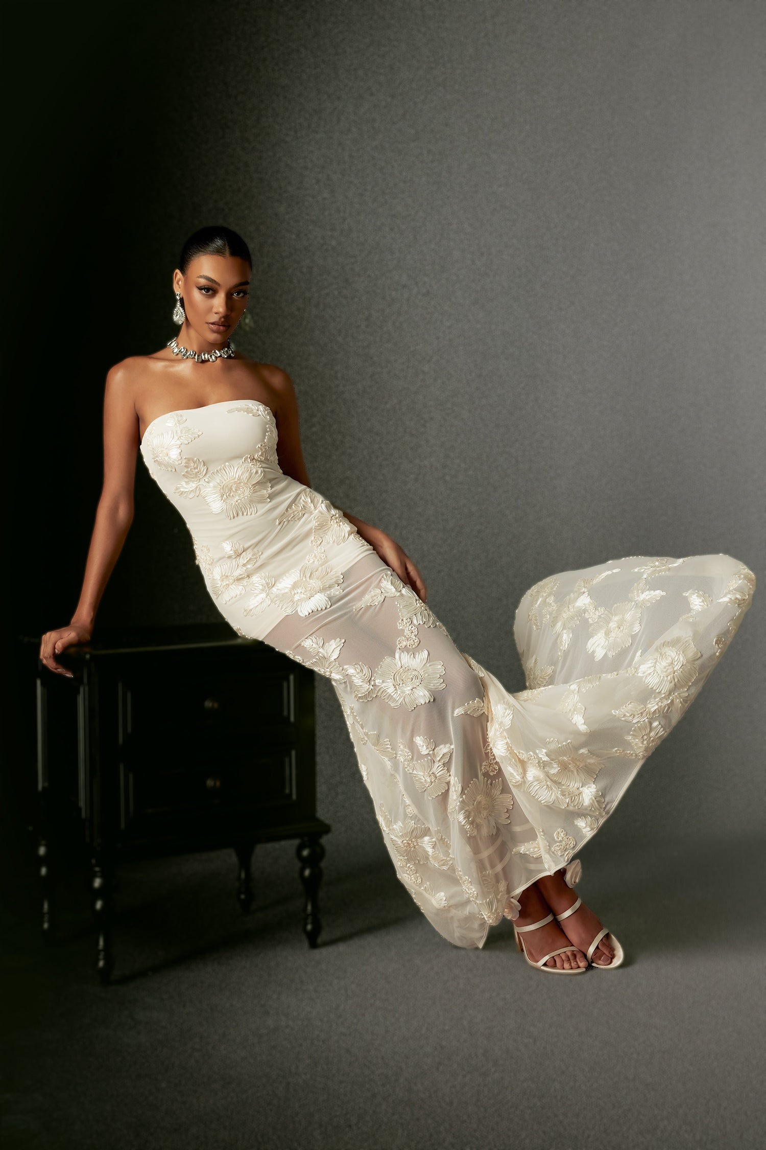 Deliyn Strapless Embroidery Flower Mesh Maxi Dress D240801221-White