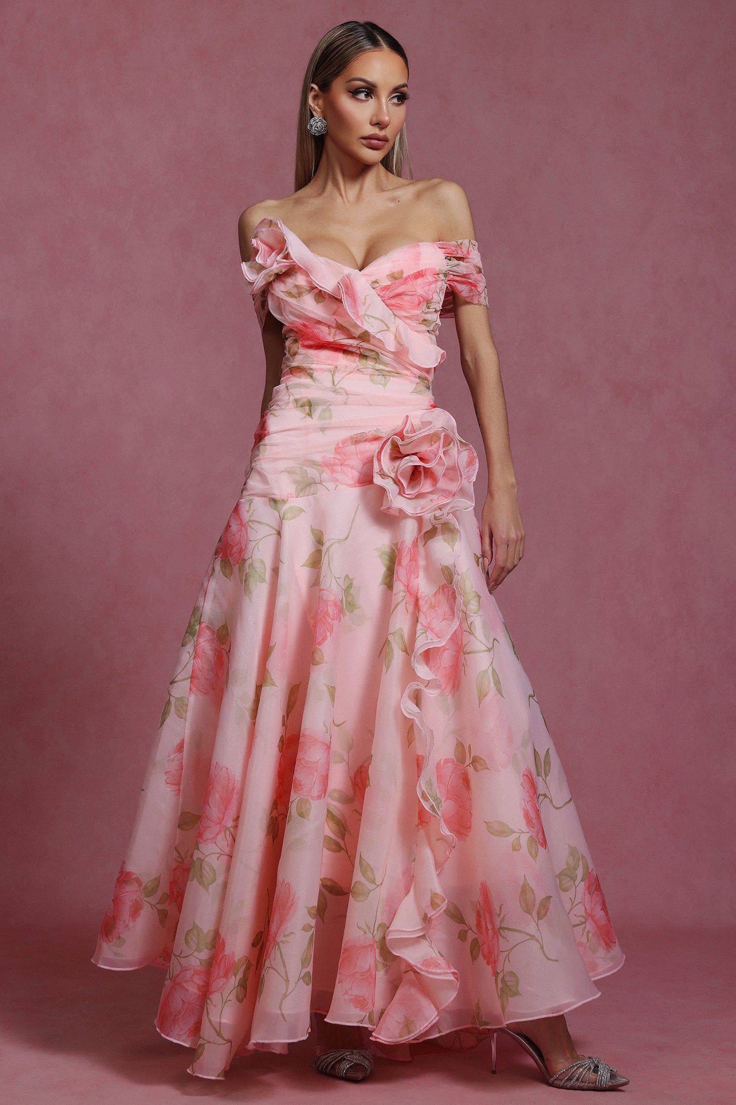 Jussi Sleeveless Flowers Flounce Maxi Dress D250401104