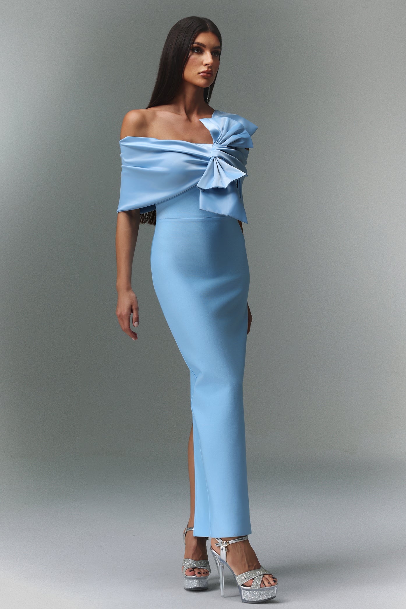 Uara Off-The-Shoulder Bow Bandage Maxi Dress D250301635-Blue