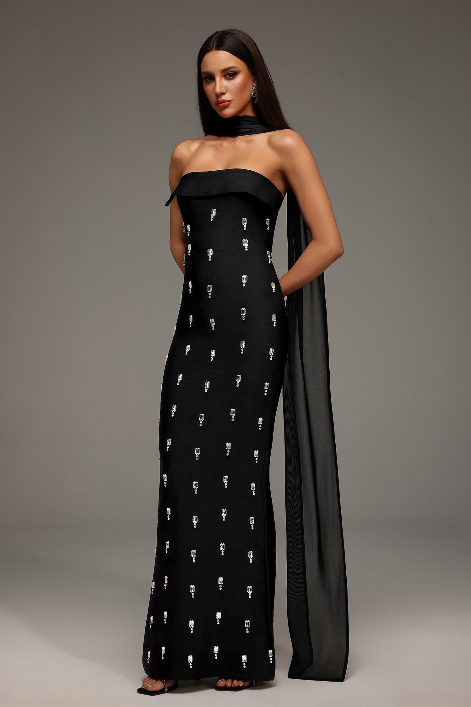 Nadja Sleeveless Diamond Bunting Bandage Maxi Dress D250701236