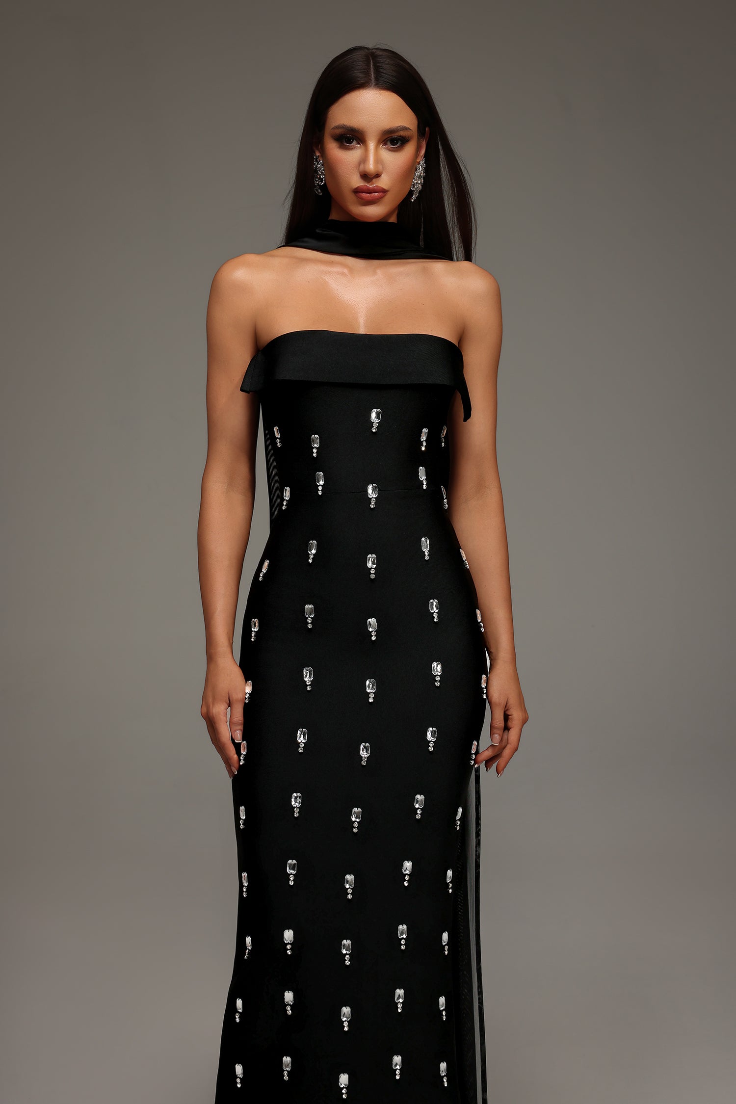 Nadja Sleeveless Diamond Bunting Bandage Maxi Dress D250701236
