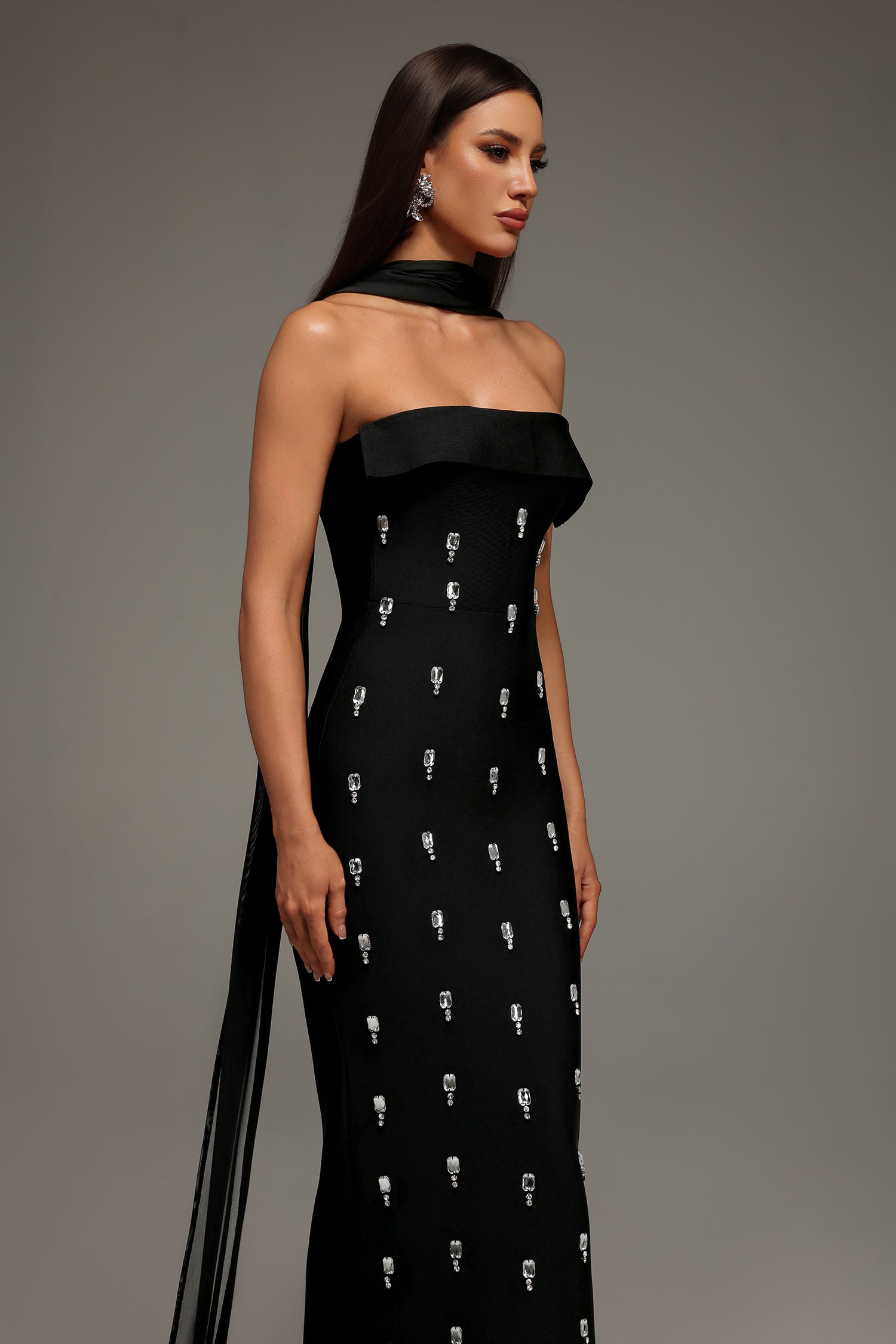 Nadja Sleeveless Diamond Bunting Bandage Maxi Dress D250701236