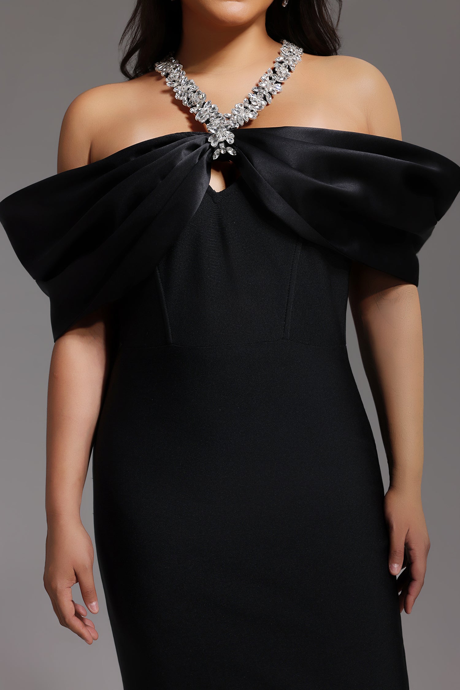 Sloan Halter Diamond Off-The-Shoulder Bandage Maxi Dress D250301626
