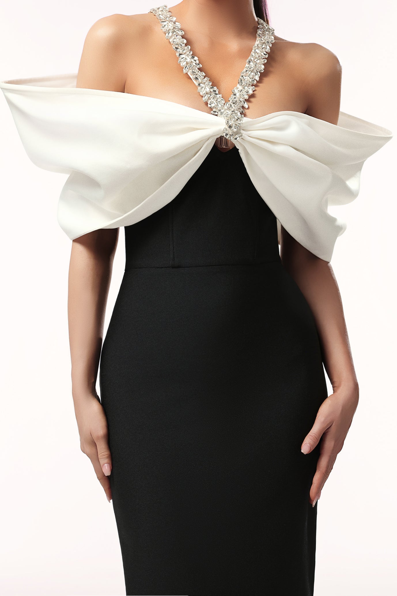 Lucifa Halter Sleeveless Bow Diamond Ribbon Bandage Maxi Dress D250301626