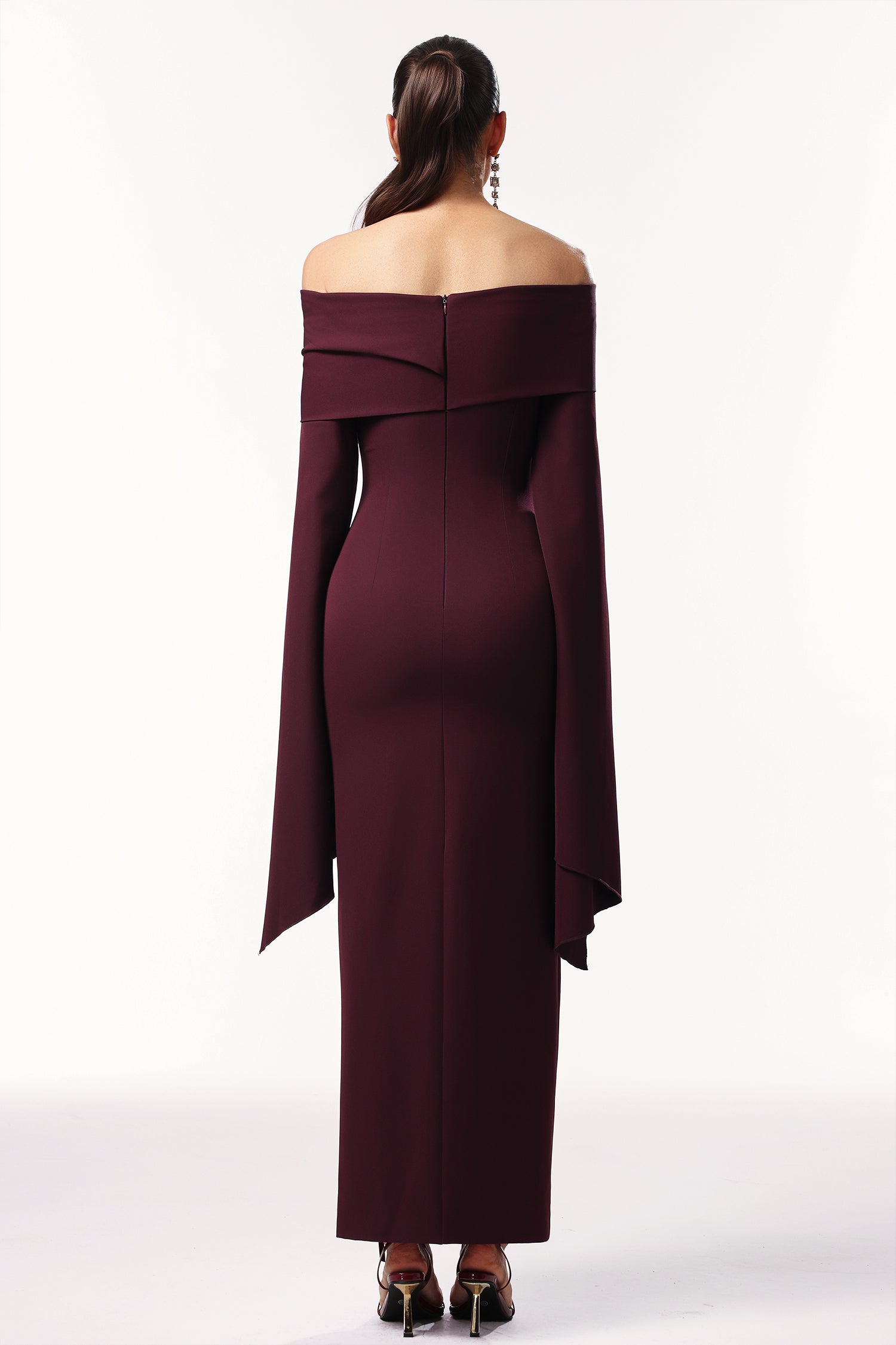 Zaria Off The Shoulder Long Sleeves Maxi Dress D250801302