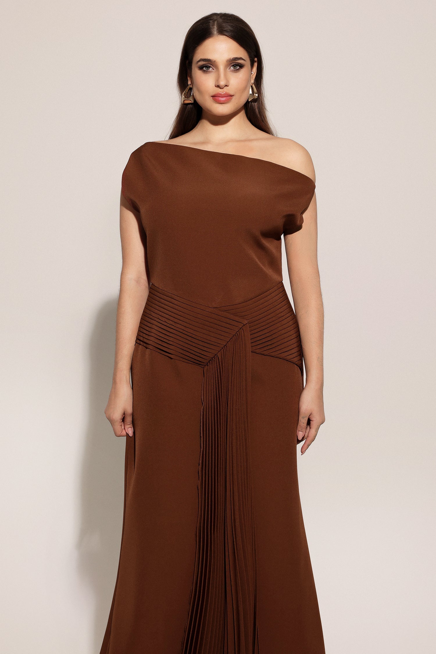 Paulina Oblique Shoulder Sleeveless Folds Brown Midi Dress C250300341