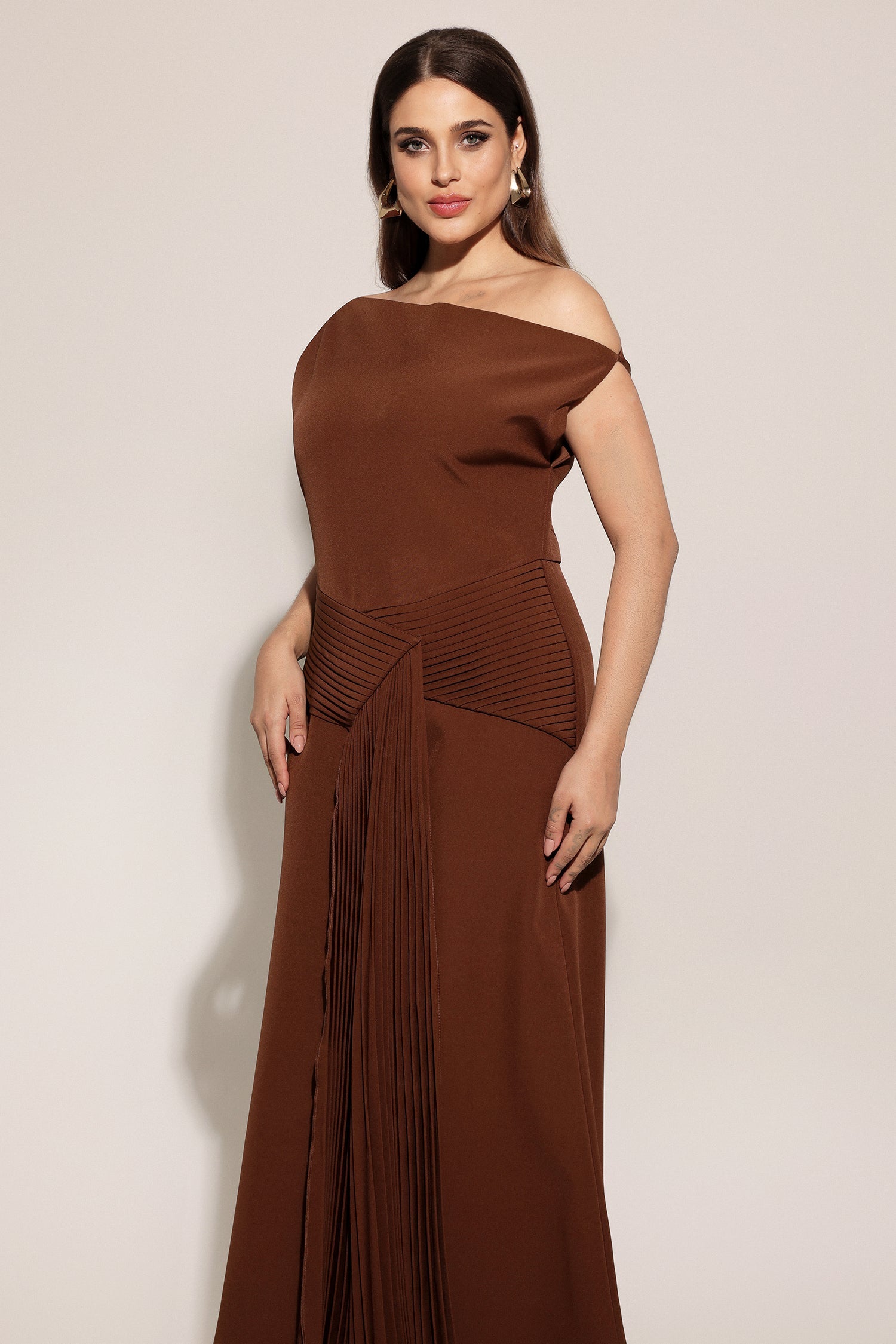 Paulina Oblique Shoulder Sleeveless Folds Brown Midi Dress C250300341