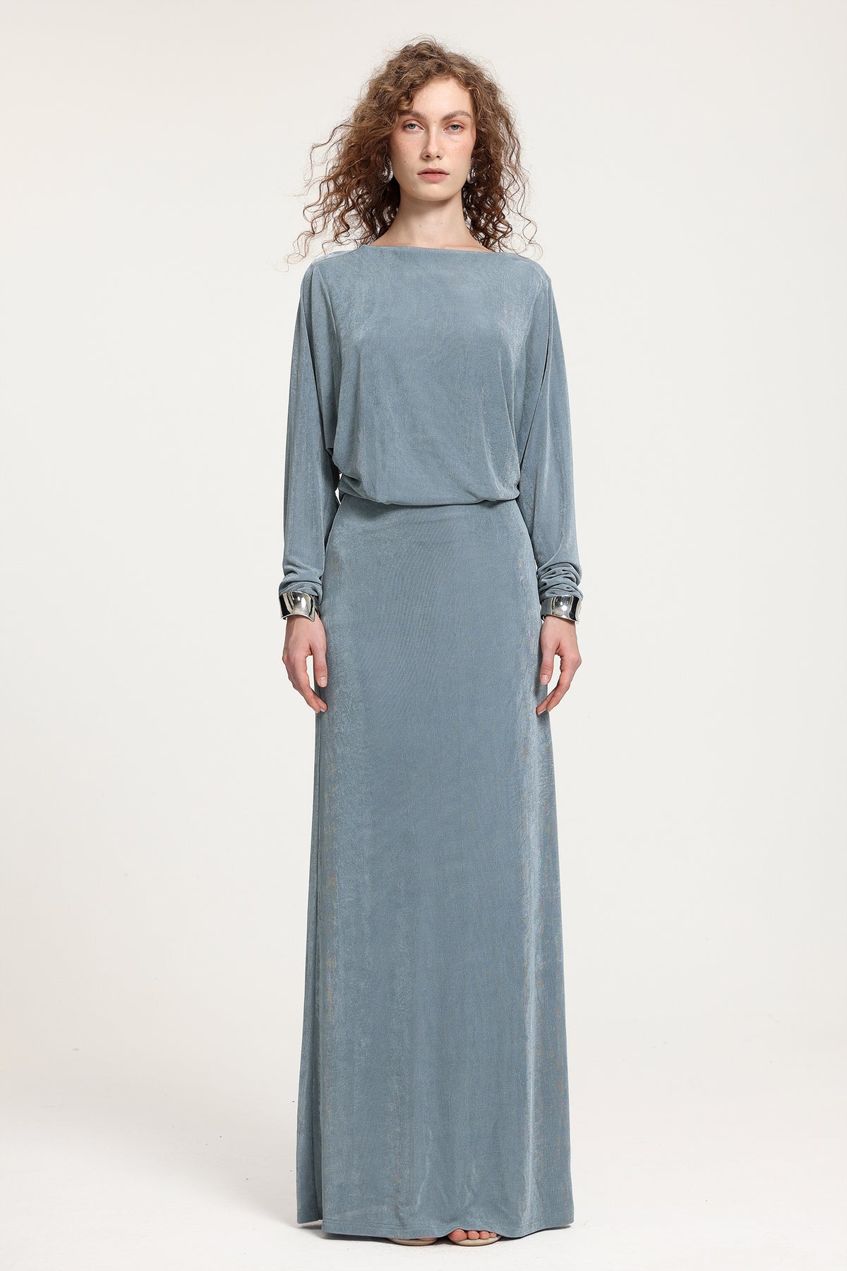 Boat Neck Dolman Sleeve Open-Back Maxi Dress R2510DT023