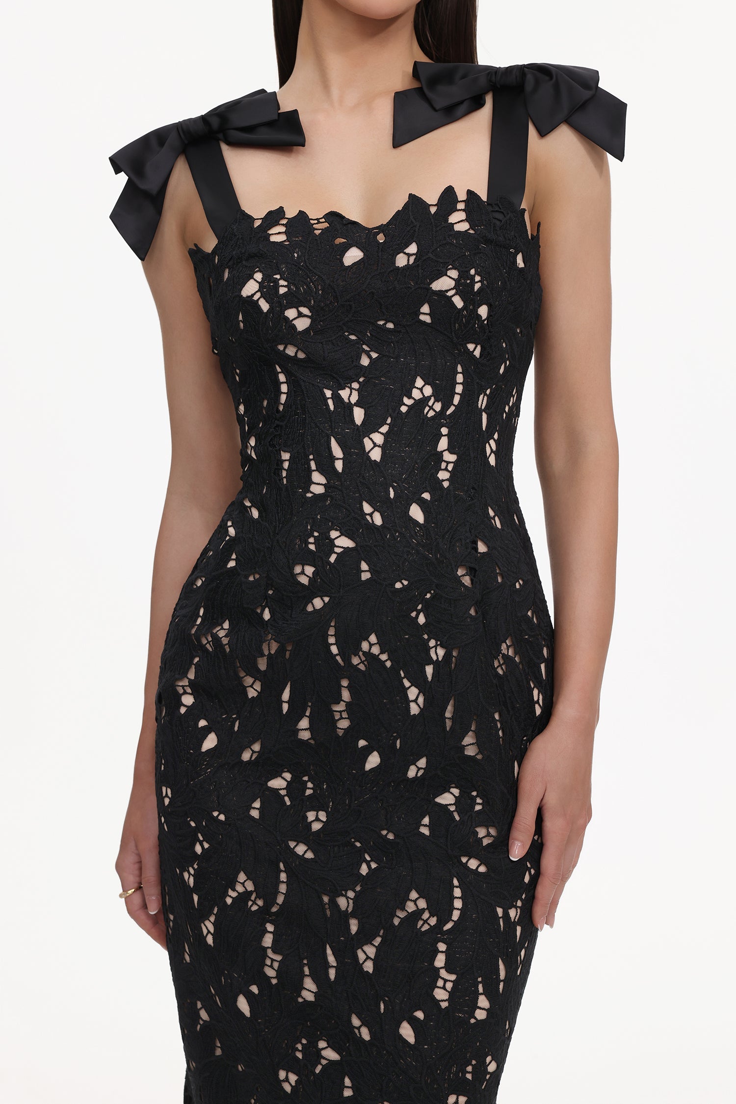 Lucretia Sleeveless Lace Bow Maxi Dress D250201541