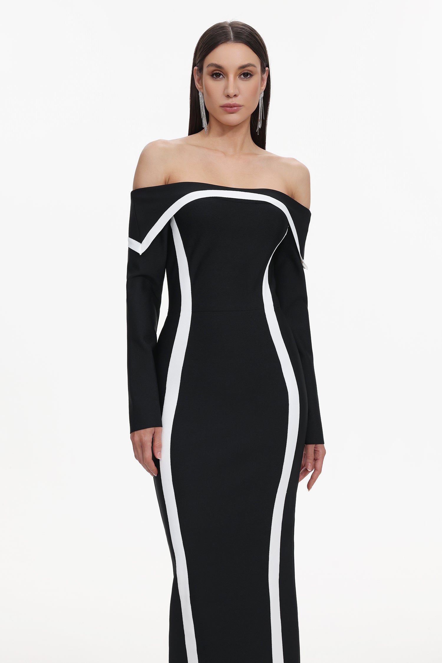 Hilda Off-the-Shoulder Long Sleeve Maxi Dress D250101234