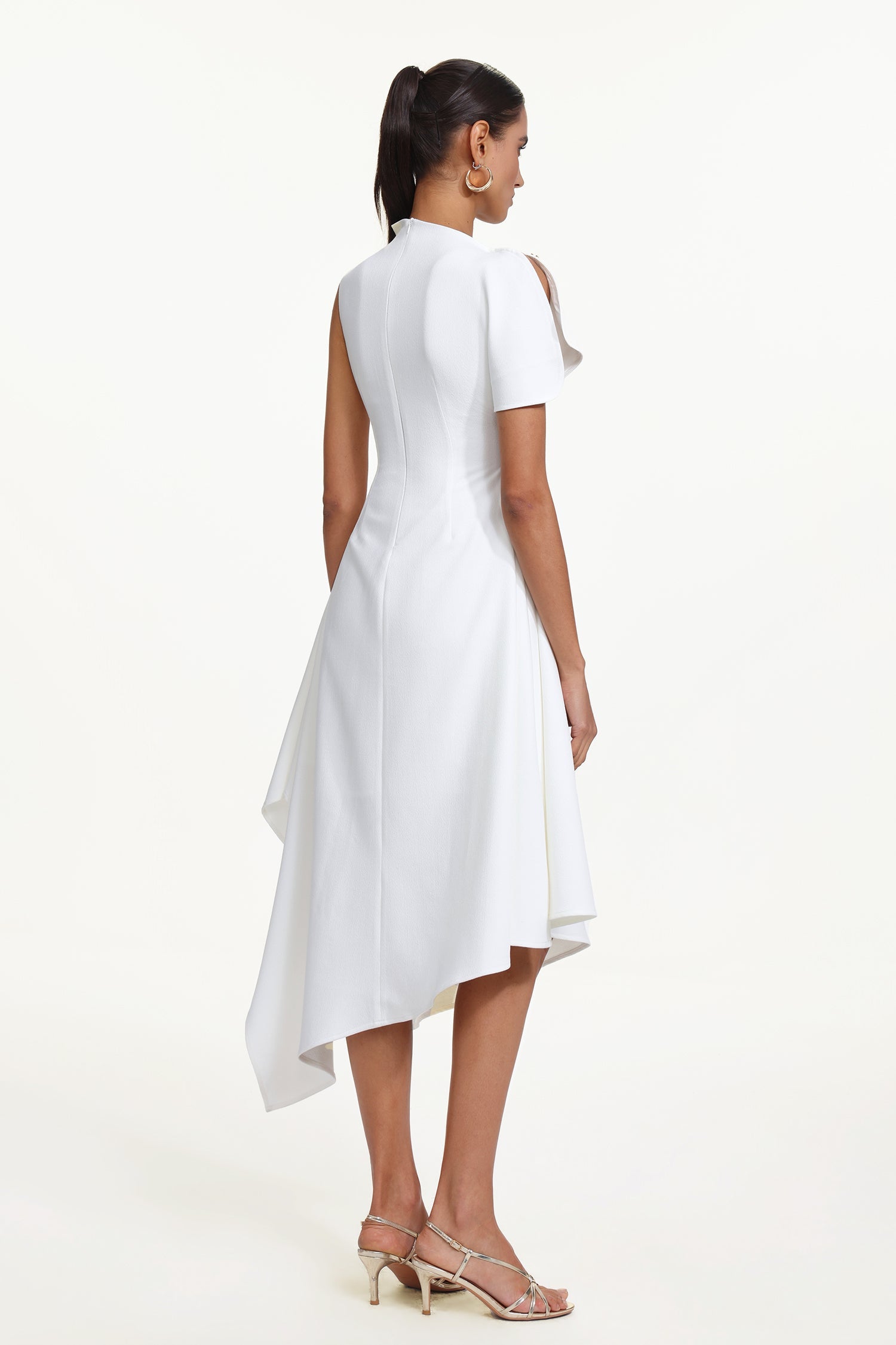 Weren Elegant Contour High Neck Asymmetric Maxi Dress D251201536
