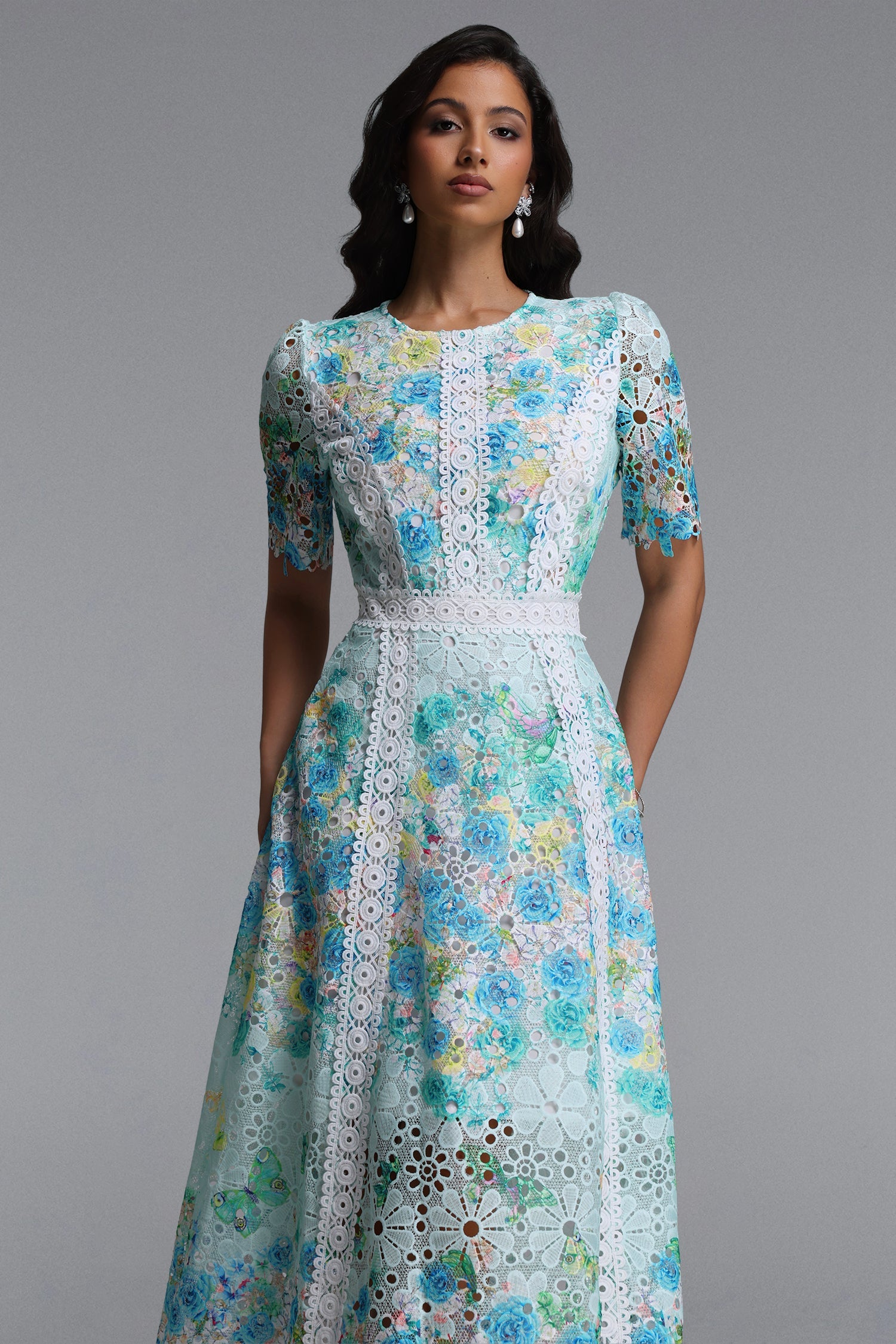 Pillose Resort Cinched Round Neck Short Sleeve Floral Print Lace Green Maxi Dress C260400090