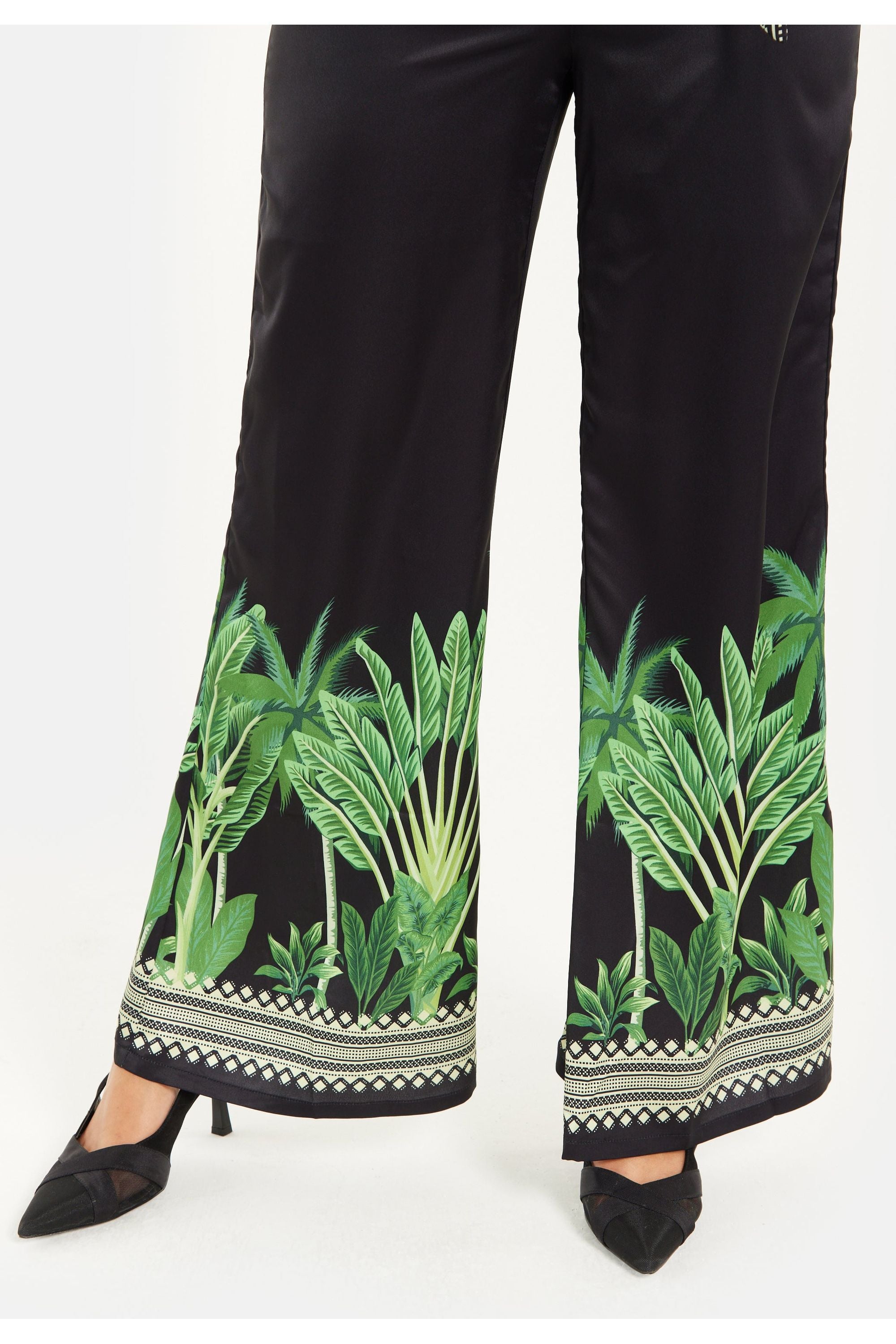 Leaf Printed V Neck Jumpsuit With Tie Detail ELF009006