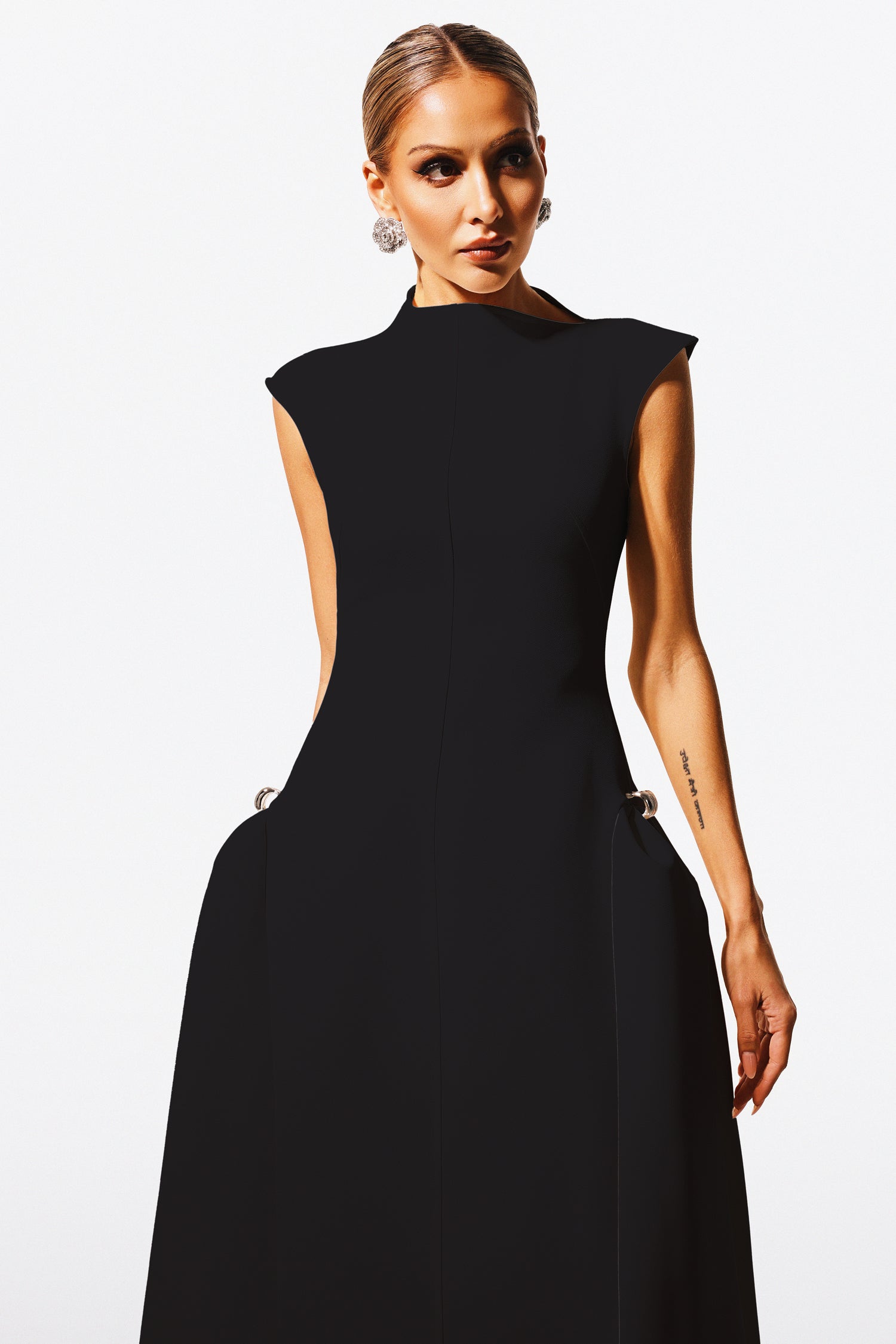 Paca Choker Sleeveless Maxi Dress D250101101