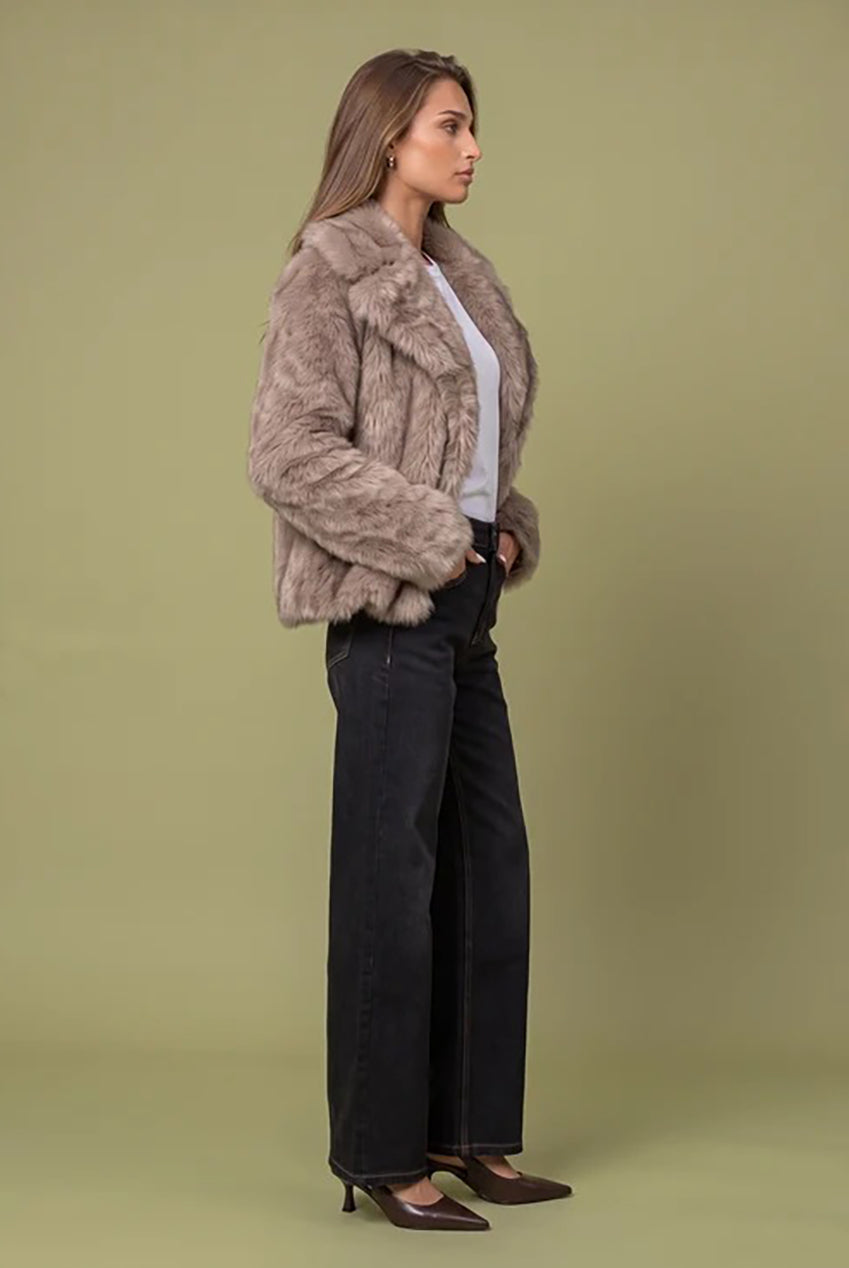 Tipped Faux Fur Jacket 40JKT38115