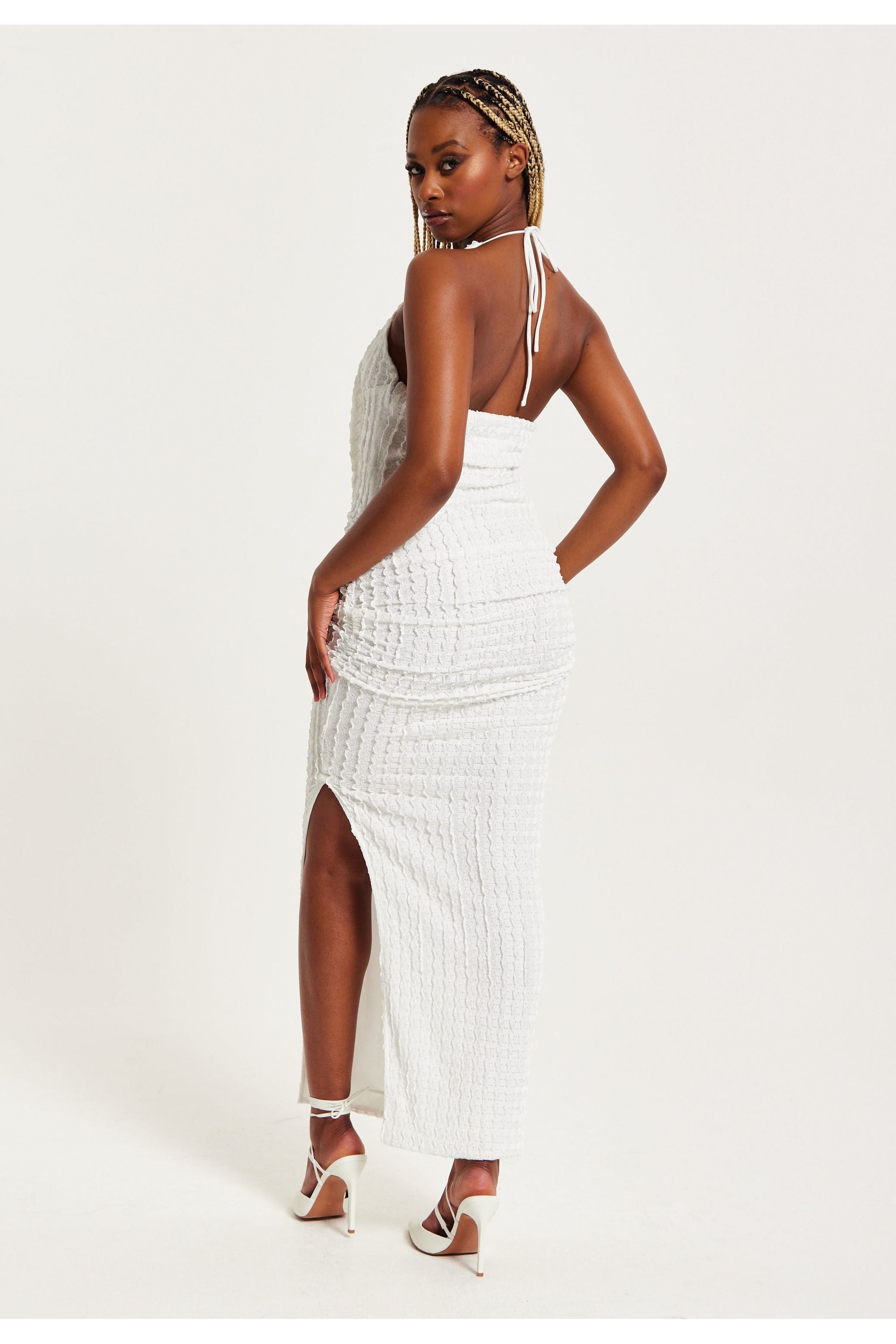 Chic Halter Maxi Dress In White MYL010