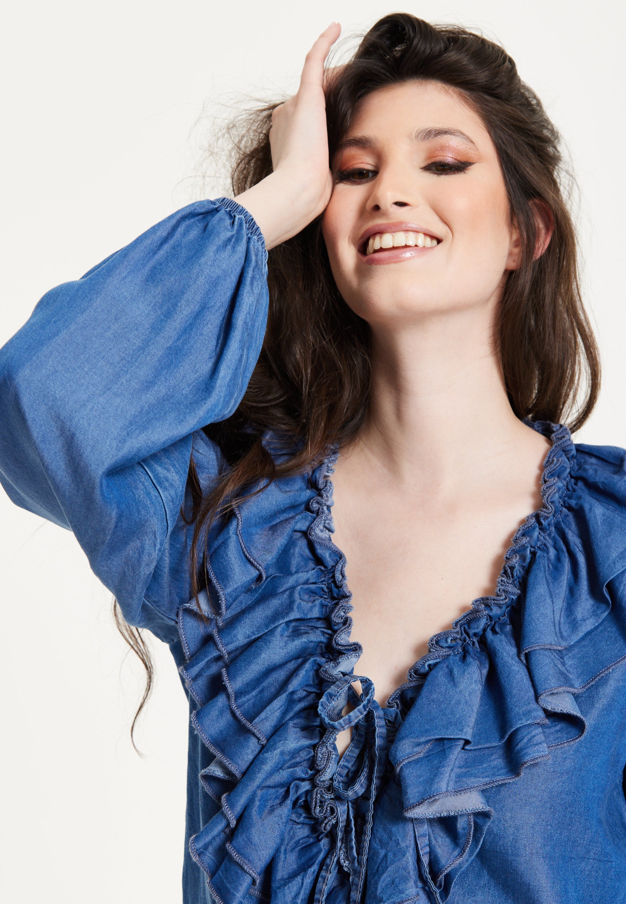 Ruffled V-Neck Long Sleeve Top 25SS8846008