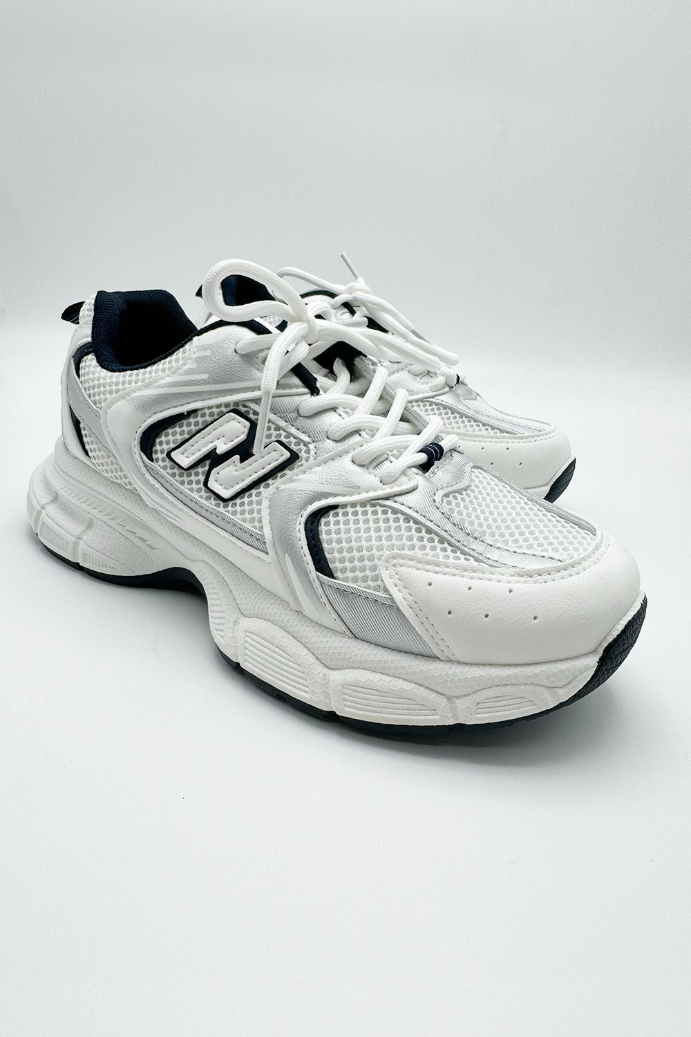 Novastride Mesh Lace-Up Trainers In White 23016-WHT-3