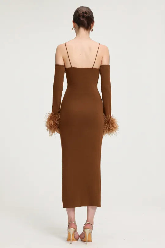 Feather-Cuffed Knit Midi Dress R2509DT054