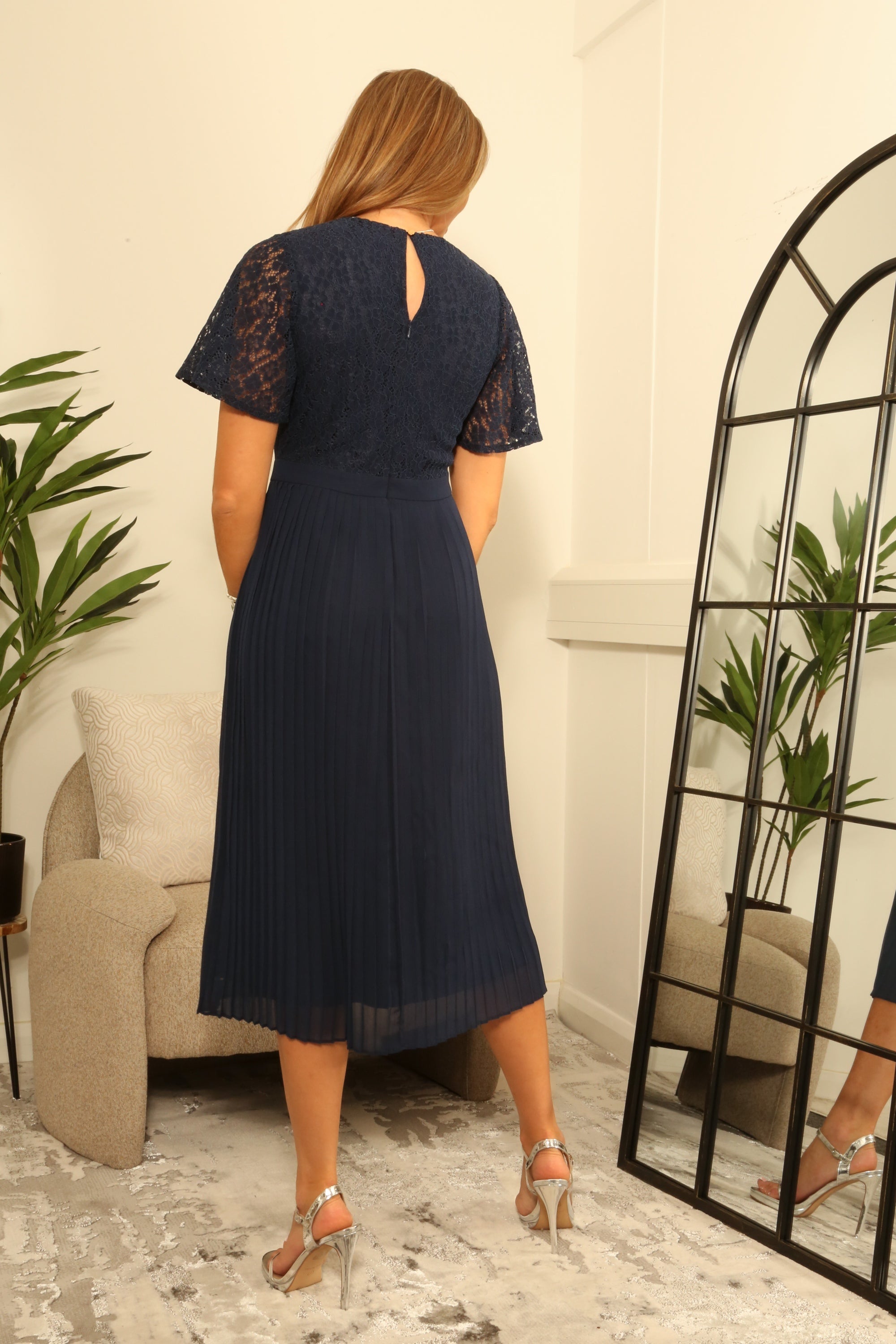 Fixed Wrap Lace Pleated Dress DR0000679