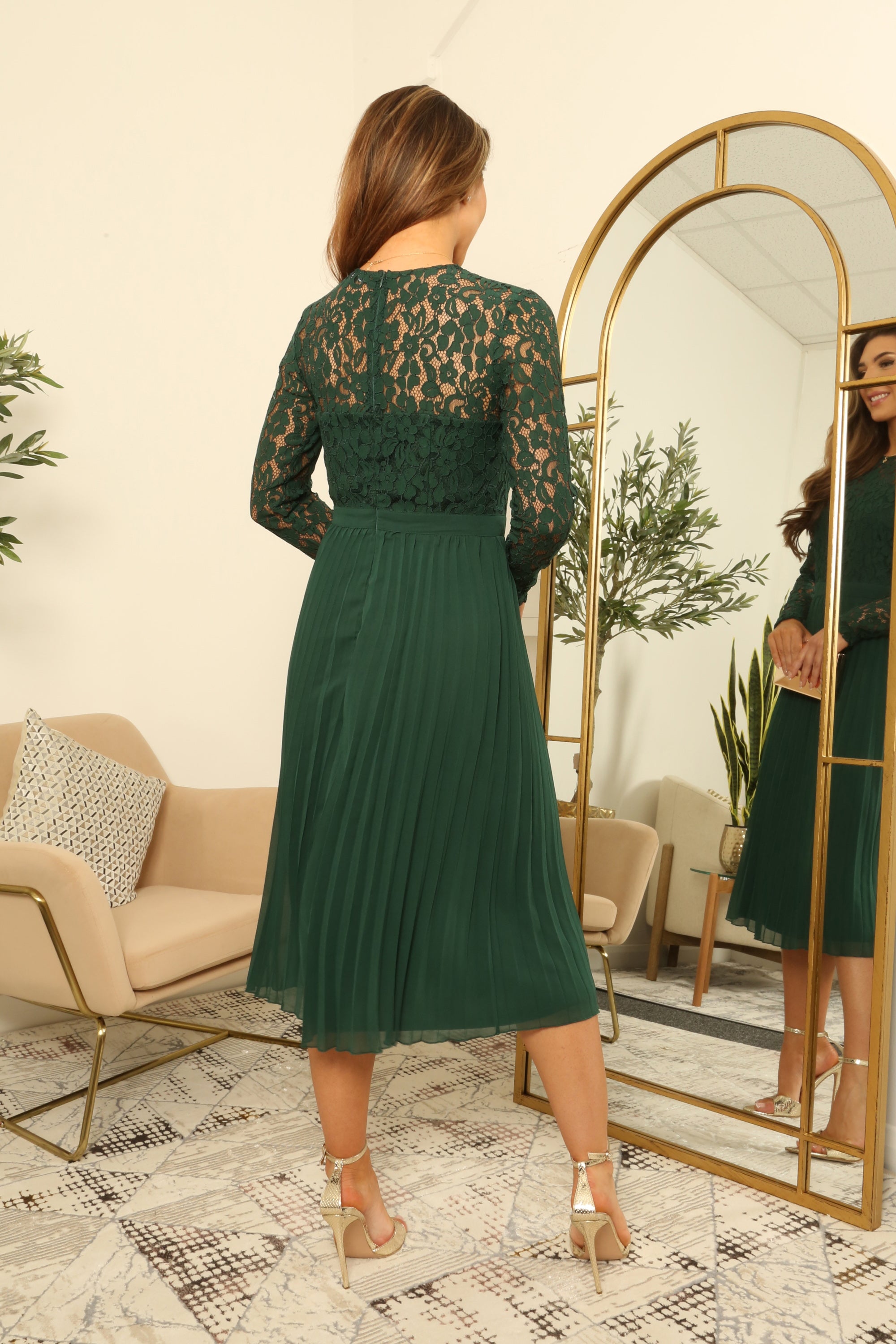 Green Long Sleeve Lace Pleated Dress DR0000267