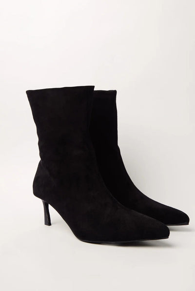 Black - Pointed Toe Low Heel Boots by Blue Vanilla