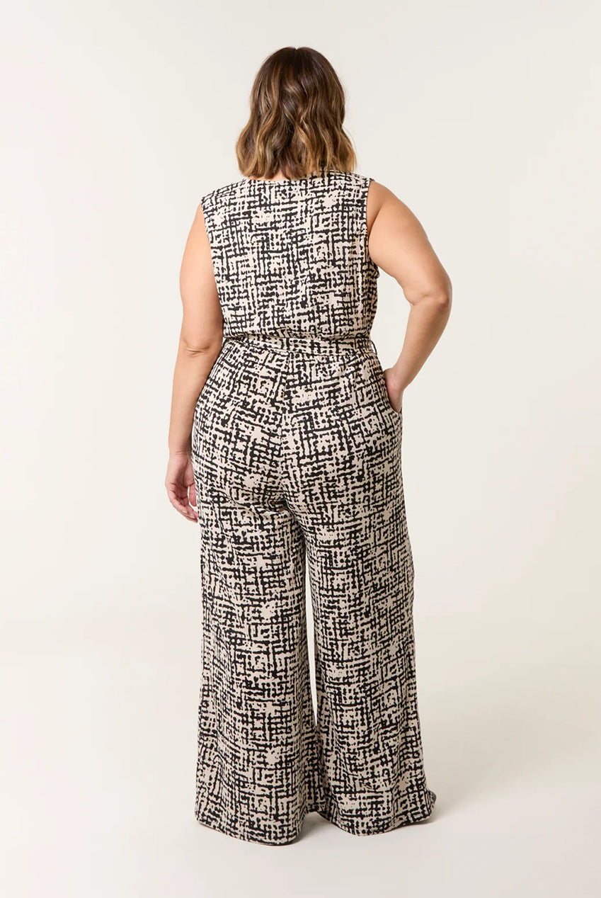 Curve Sleeveless Belted Jumpsuit BC257714063A