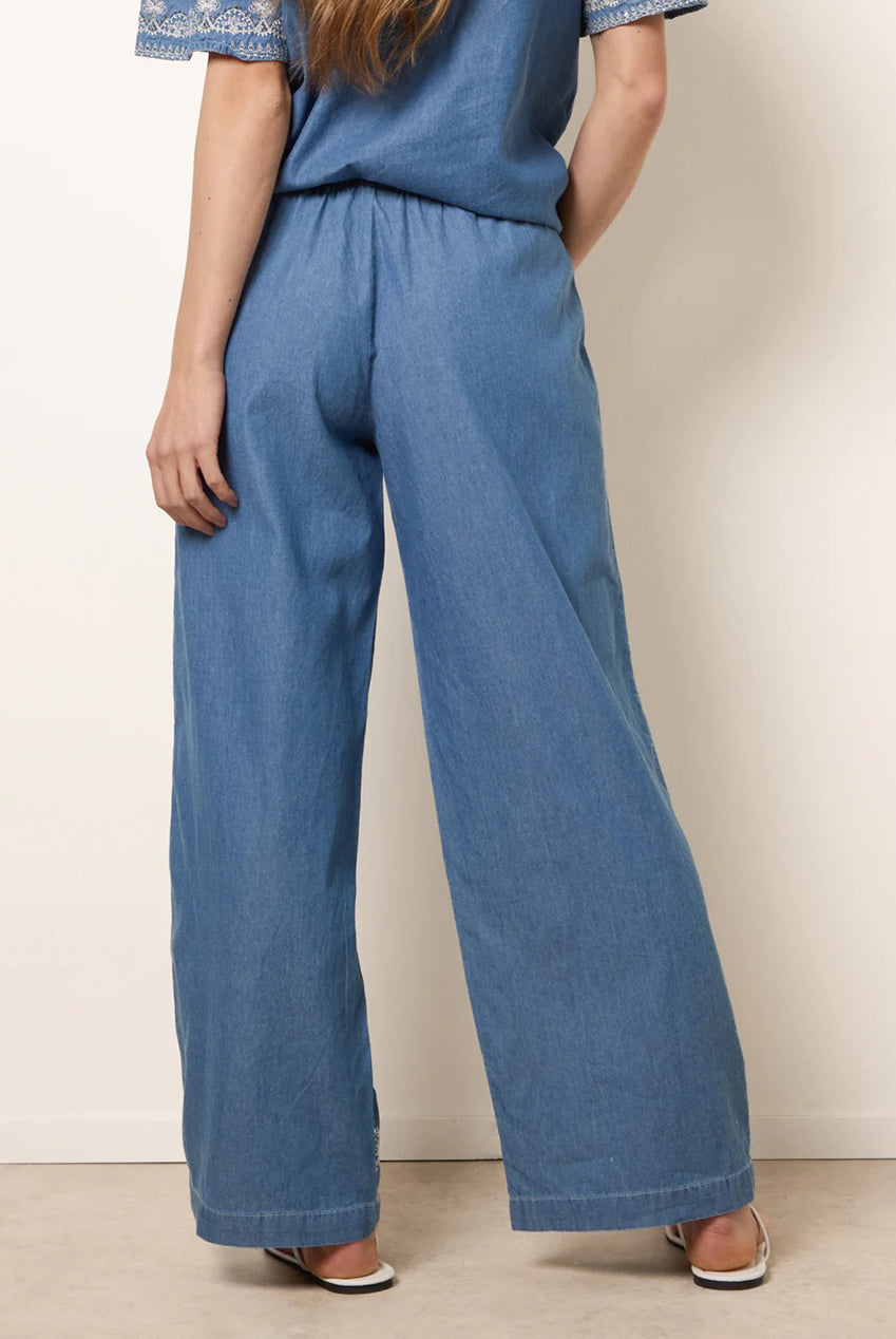 Floral Embroidery Wide-Leg Trousers BV3881018