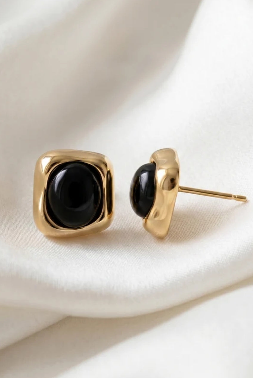 Black Agate Quartz Stud Earrings 655