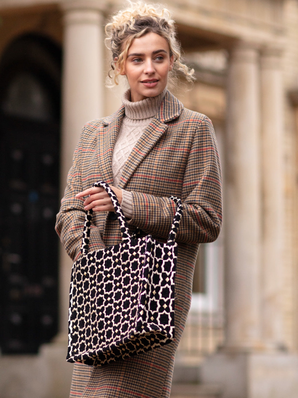 Moroccan Geometric Print Fabric Tote Bag In Black 8001