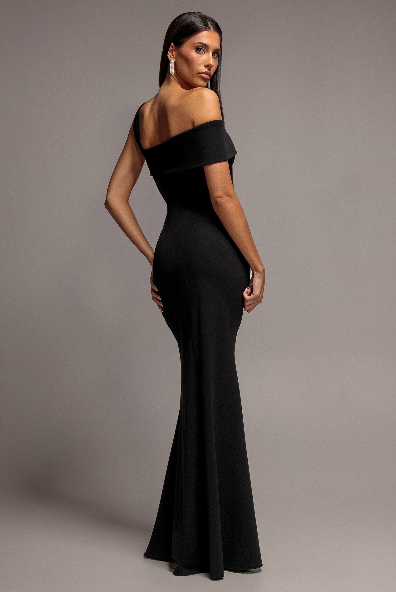 Off The Shoulder Pleated Waist Maxi Dress - Black DR2594