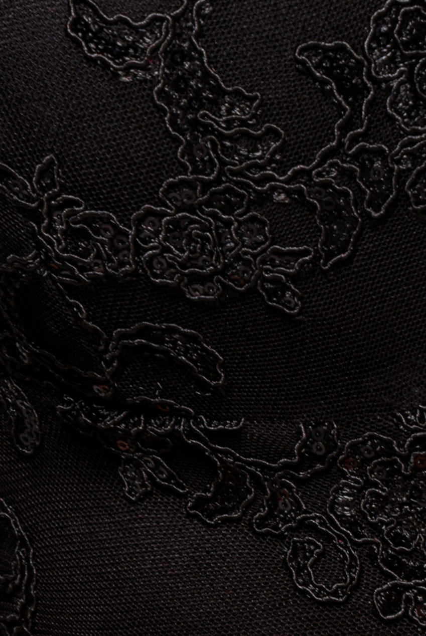 Scalloped Lace Maxi Dress - Black DR3897