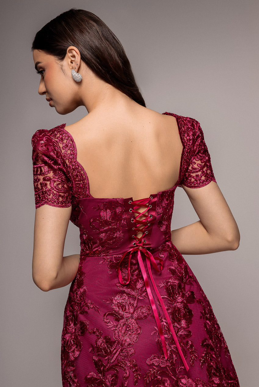 Scallop Edge Corset Back Structured Lace Mini Dress - Burgundy DR4966