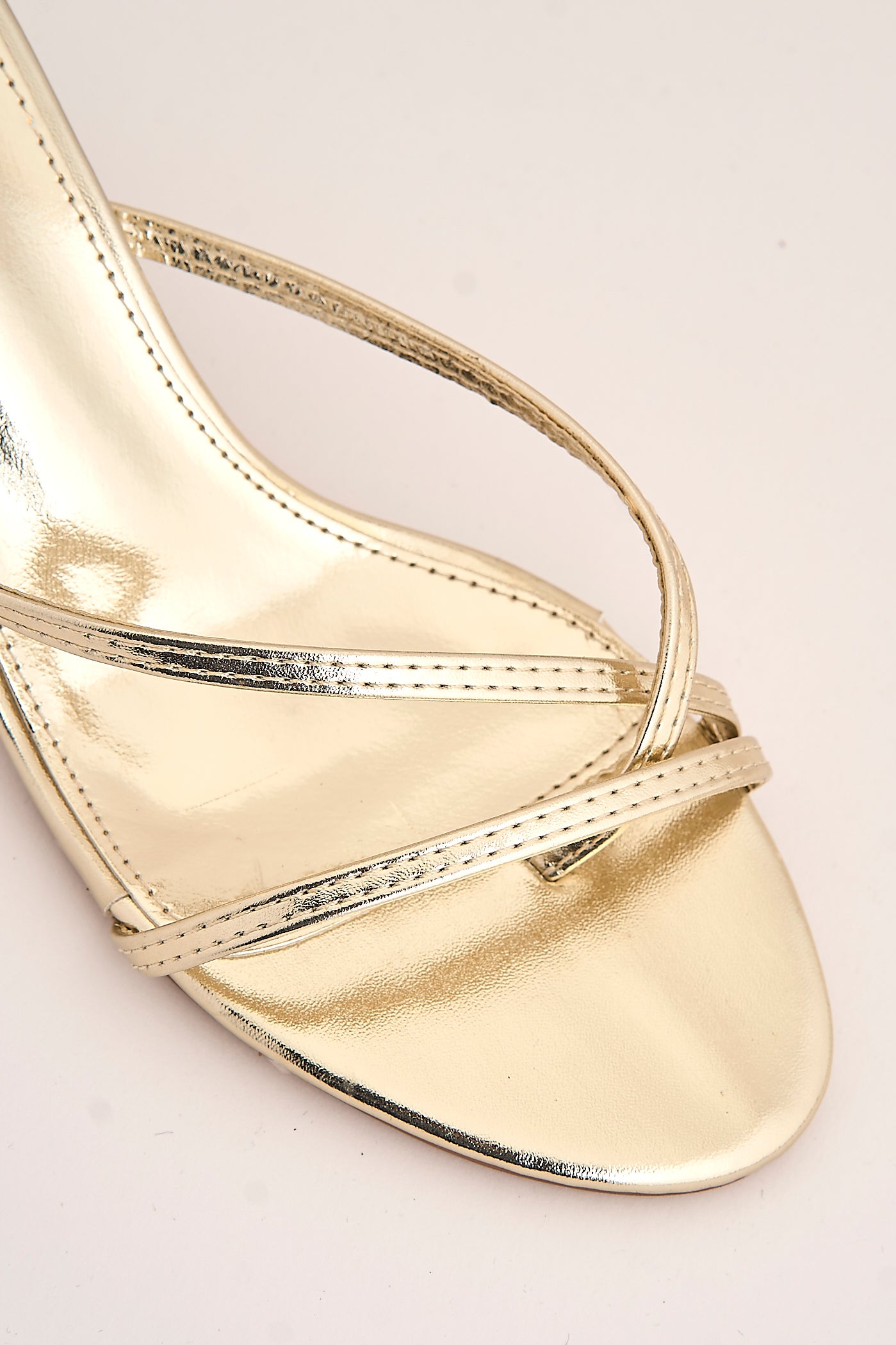 Sylvia Toepost Strappy Slip On Kitten Heel Mules In Gold XL-6-GOL