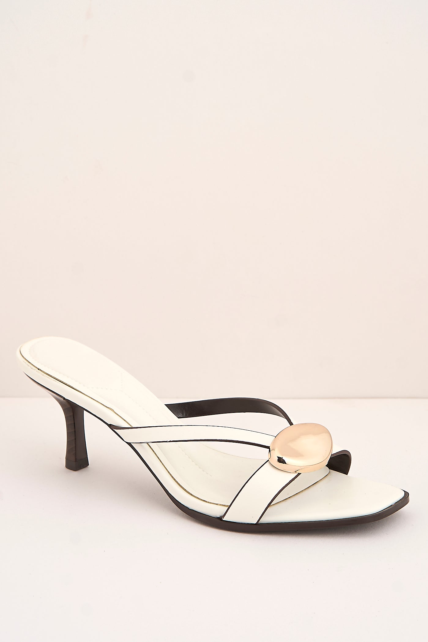 Riona Gold Pebble Detail Slip On Kitten Heel Mules In White 3757-BU43-WHT