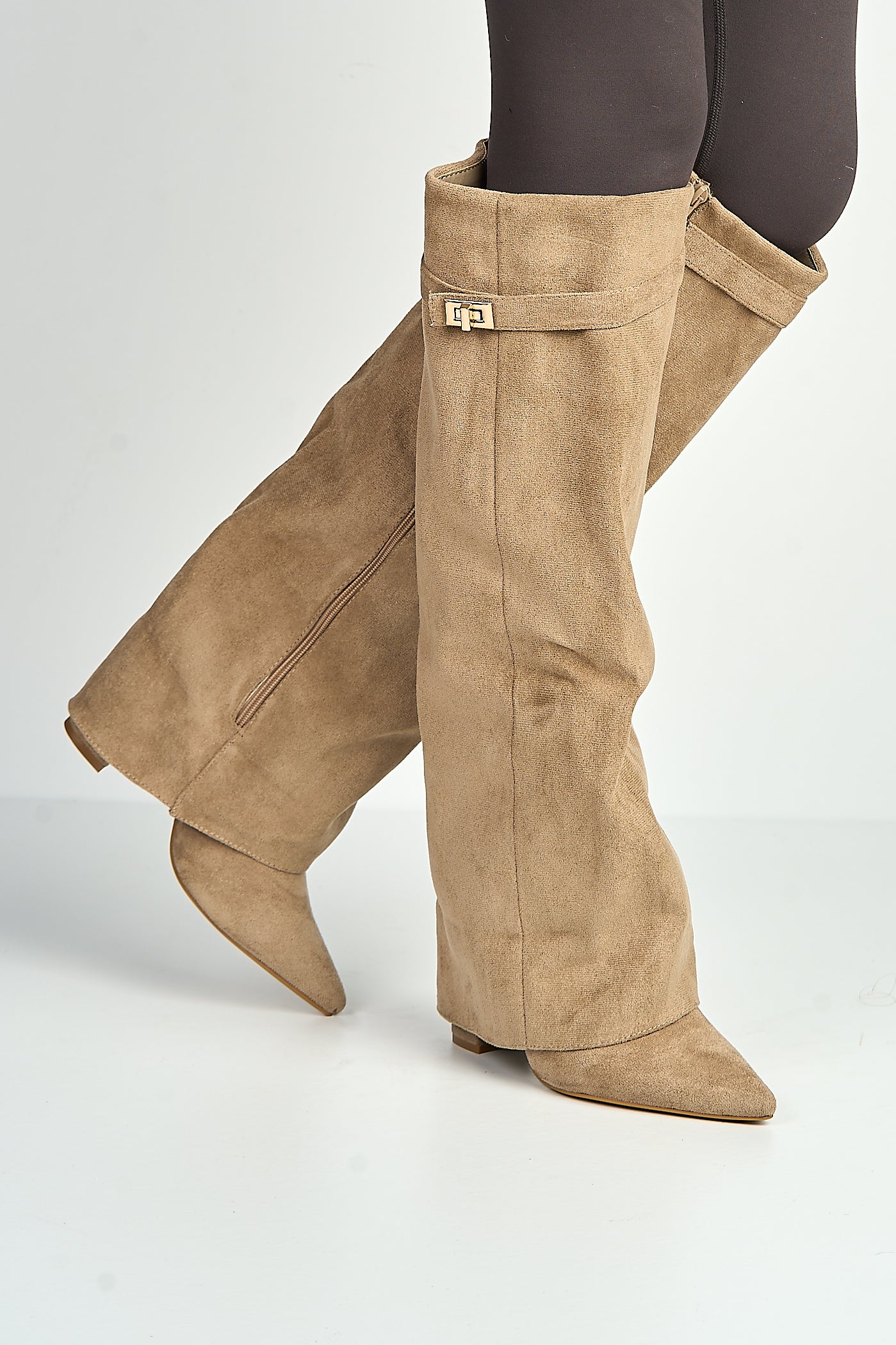 Ayma Knee High Block Heel Gold Trim Buckle Collar Boot In Taupe Suede RANGER11-TAUSU