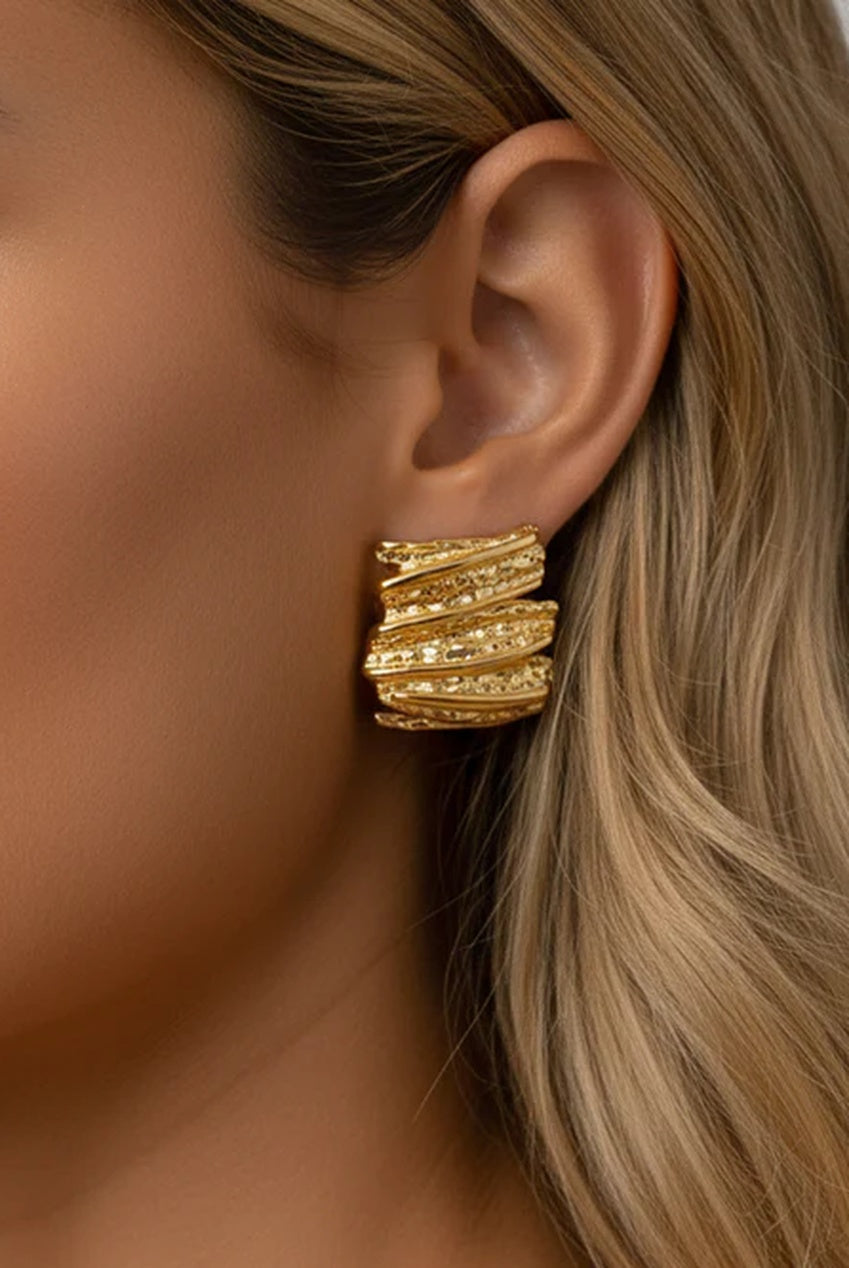 Rectangular Textured Stud Earrings E31