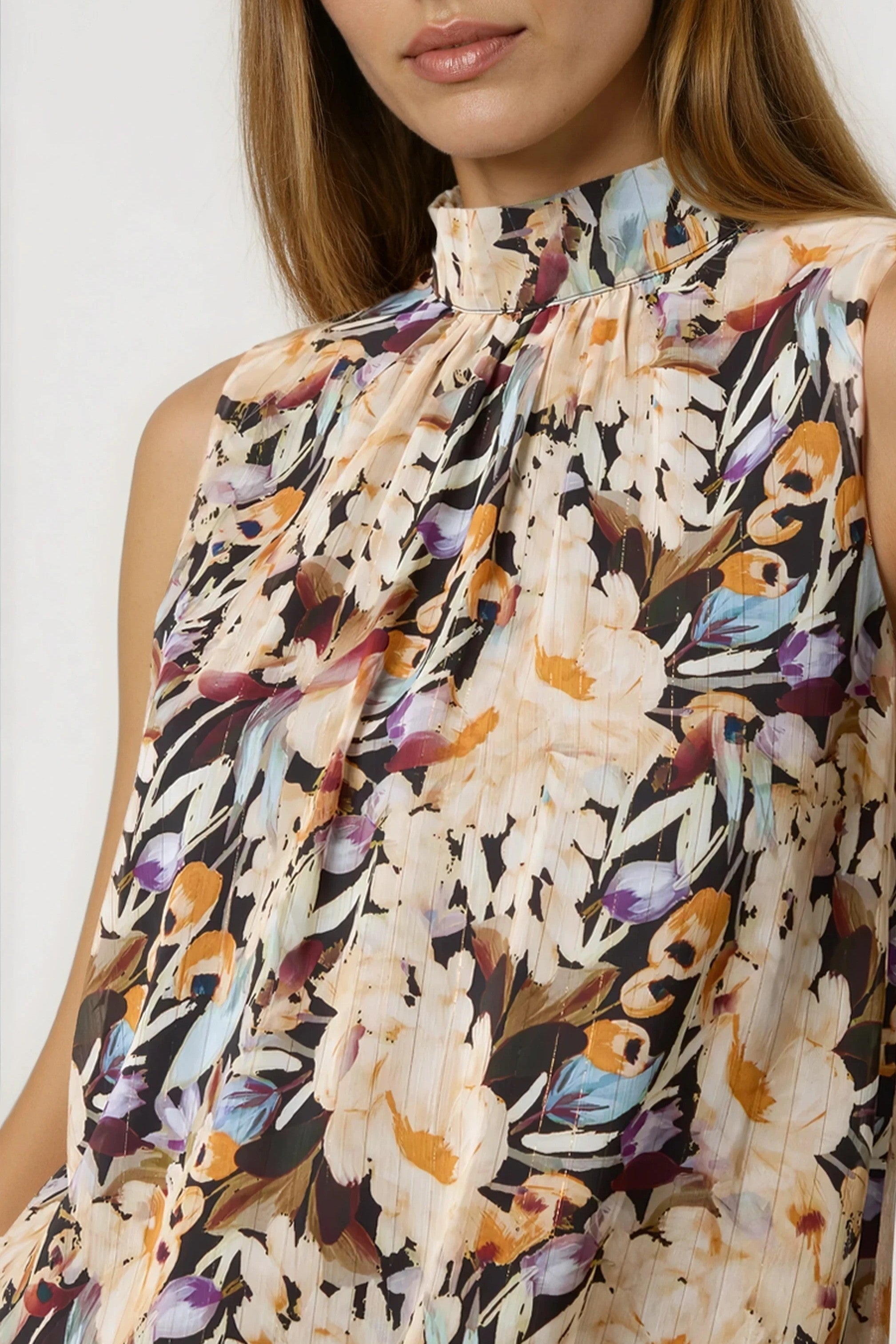 Black Floral High Neck Puffball Top ALNL269438003