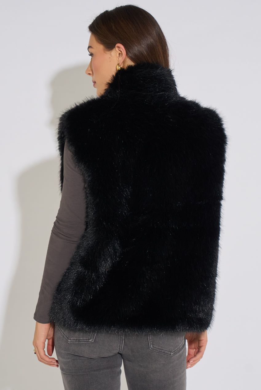 Black Boxy Faux Fur Gilet GL2308